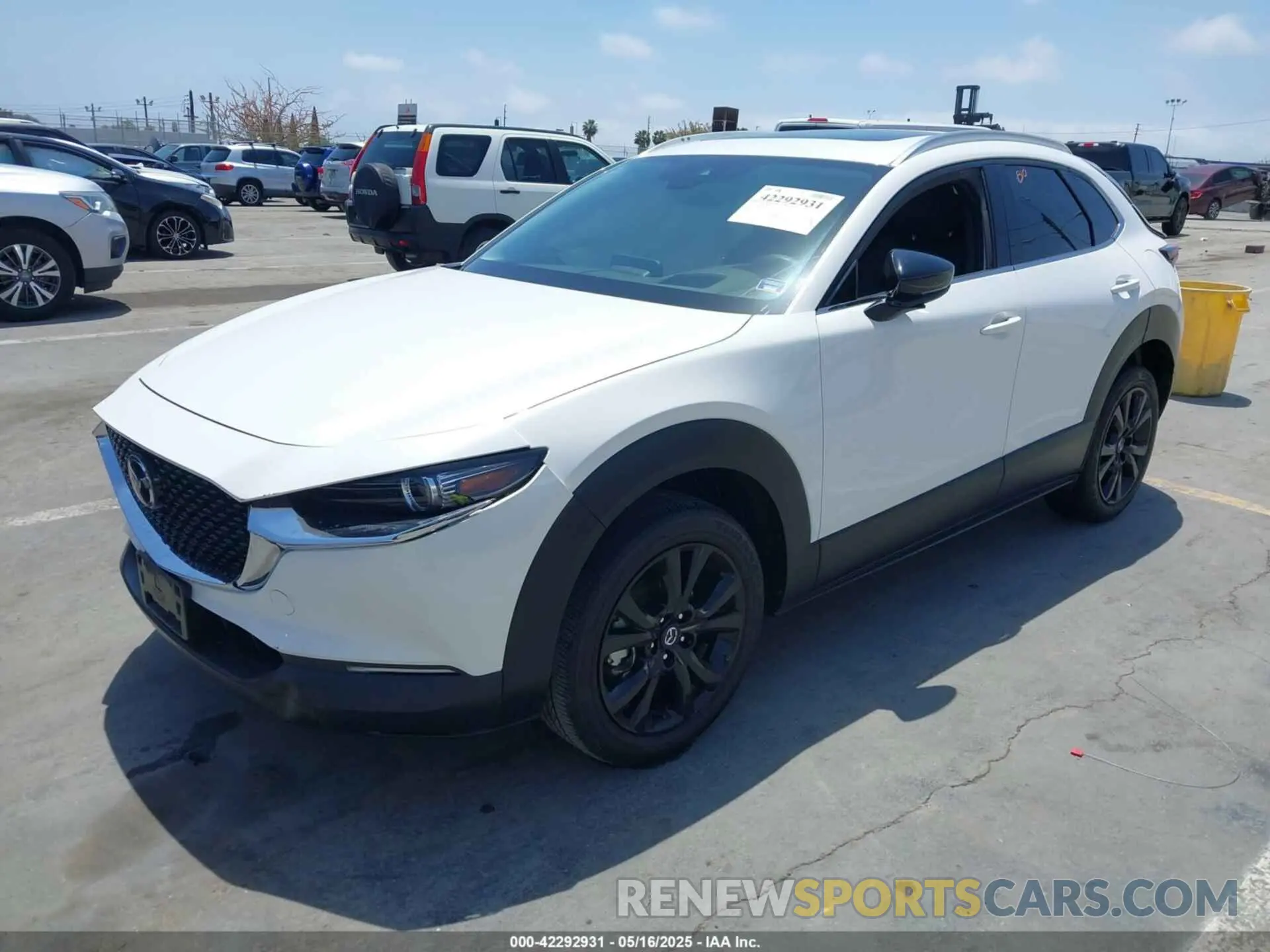 2 Photograph of a damaged car 3MVDMBDY5MM266469 MAZDA CX-30 2021