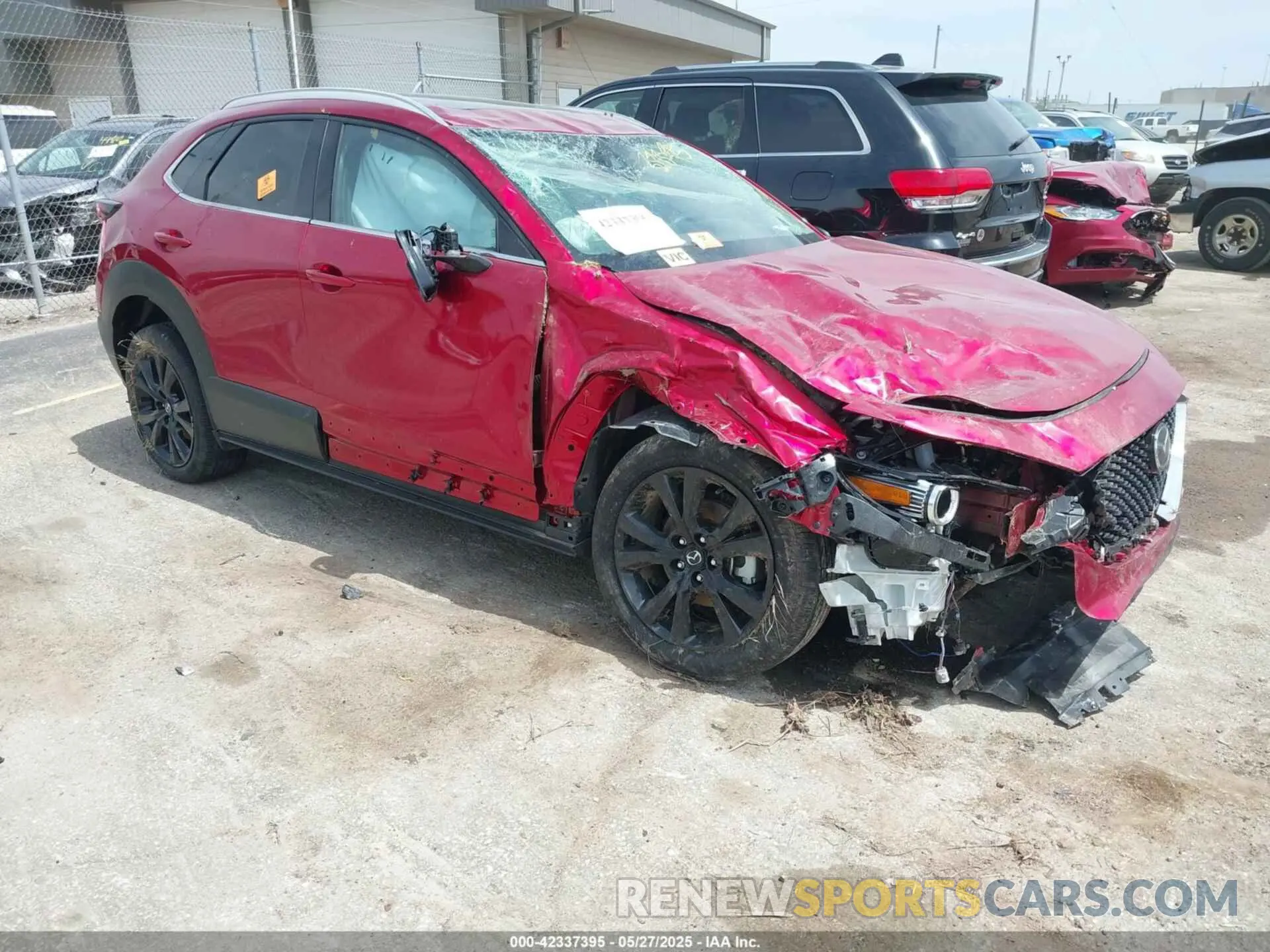1 Photograph of a damaged car 3MVDMBDY5MM307831 MAZDA CX-30 2021