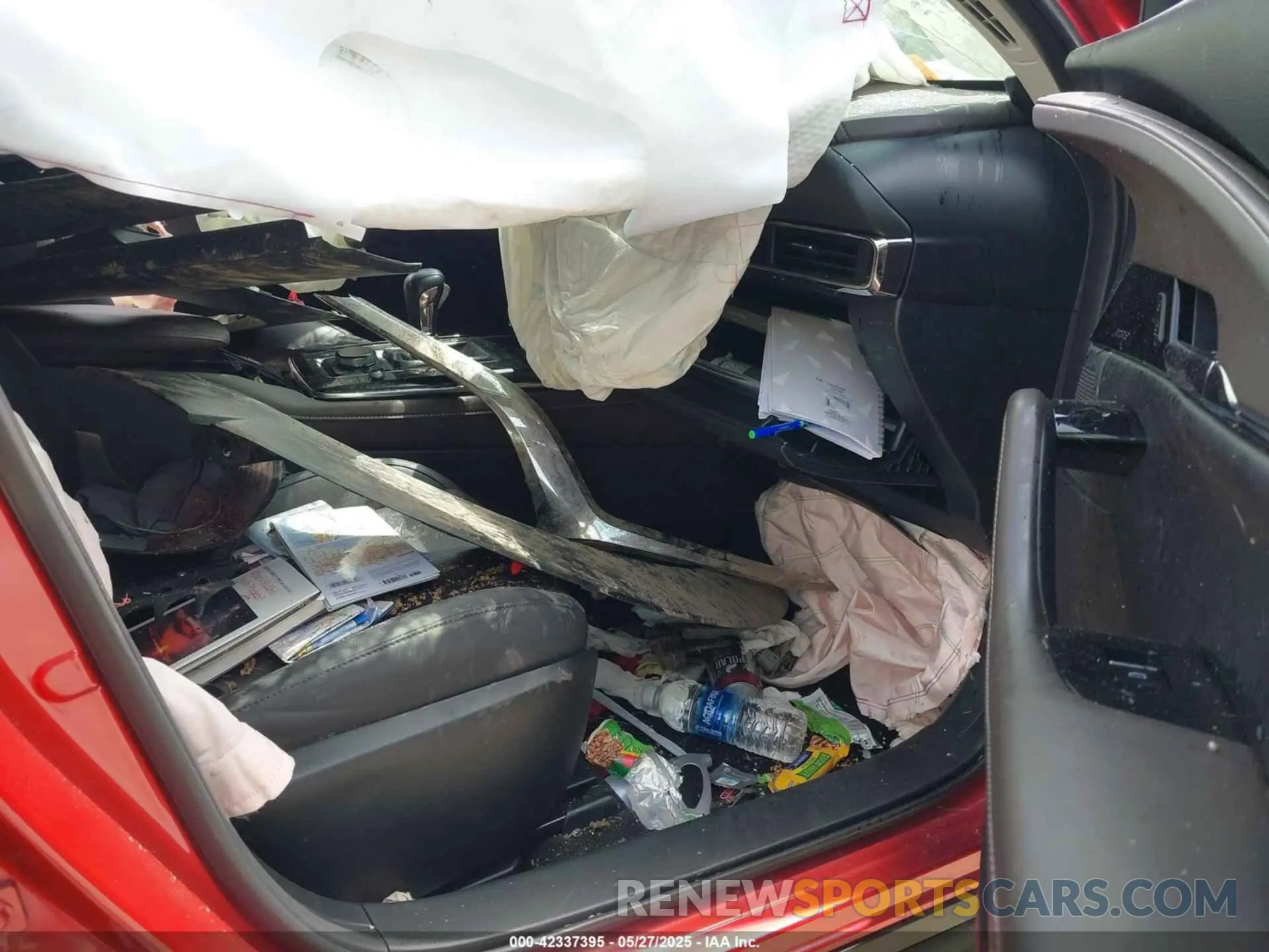 5 Photograph of a damaged car 3MVDMBDY5MM307831 MAZDA CX-30 2021