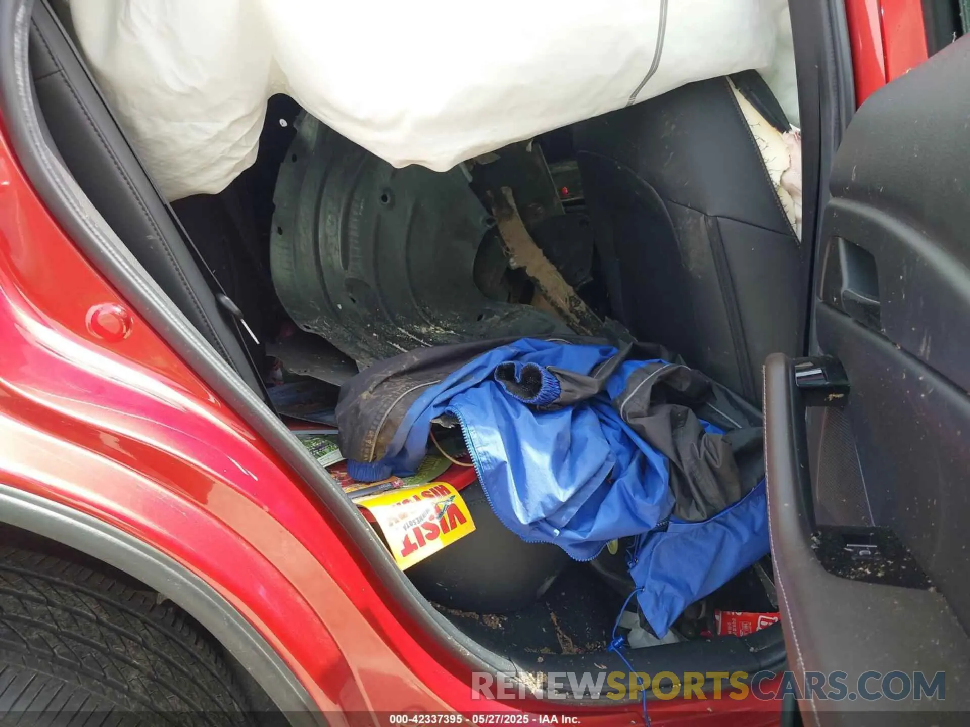 8 Photograph of a damaged car 3MVDMBDY5MM307831 MAZDA CX-30 2021