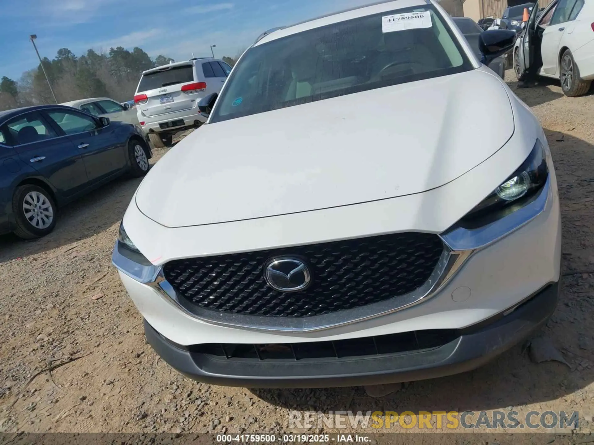 13 Photograph of a damaged car 3MVDMBDYXMM231104 MAZDA CX-30 2021
