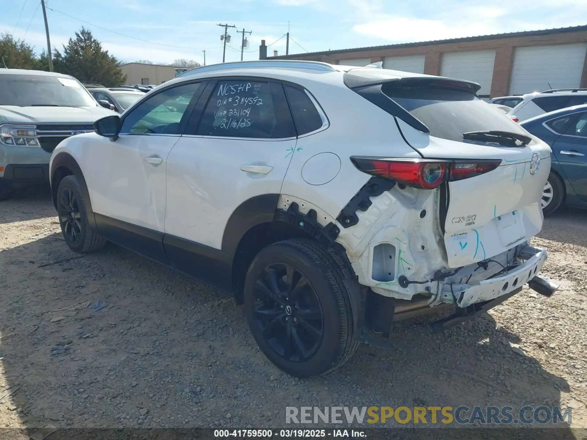 3 Photograph of a damaged car 3MVDMBDYXMM231104 MAZDA CX-30 2021