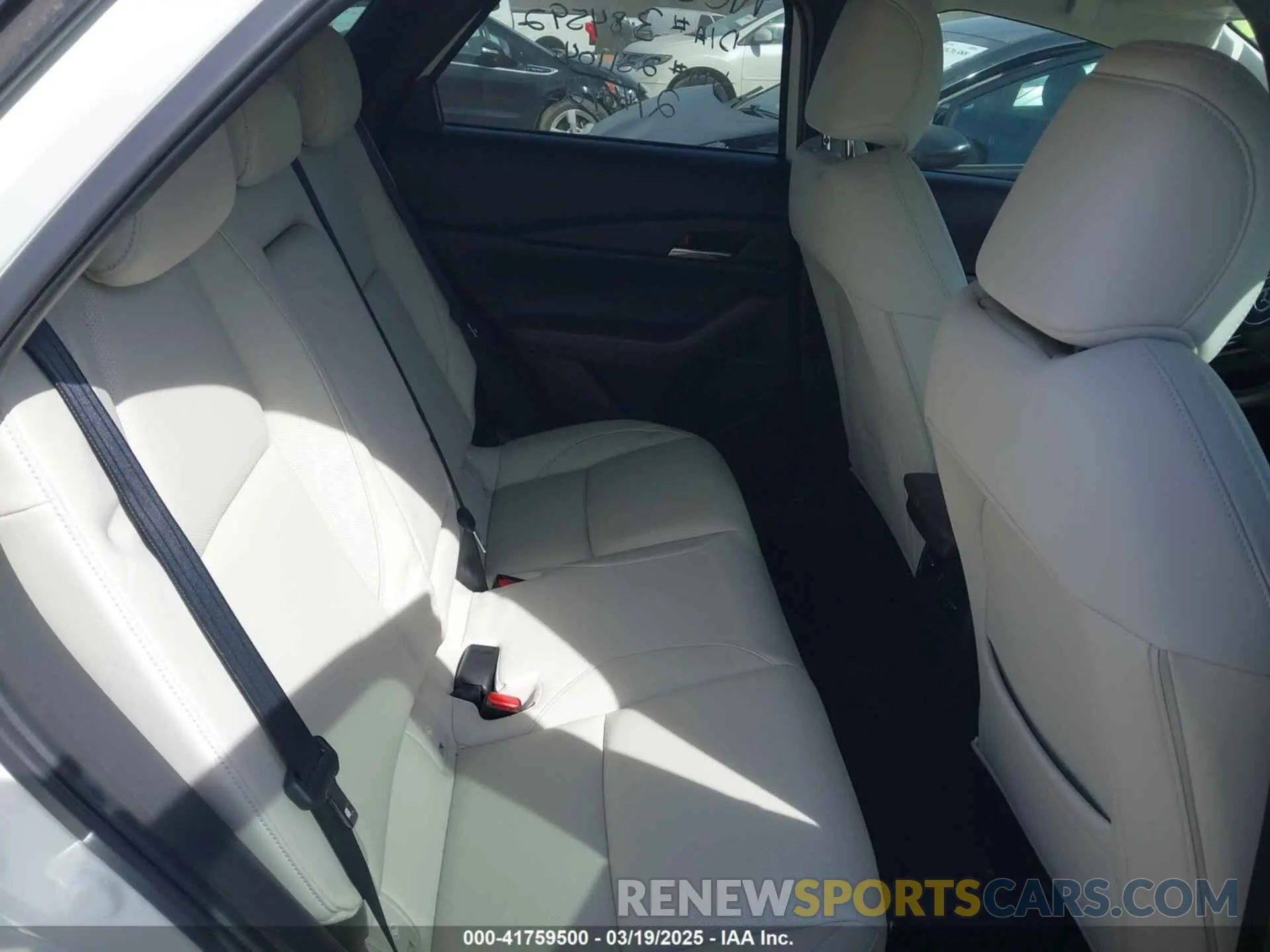 8 Photograph of a damaged car 3MVDMBDYXMM231104 MAZDA CX-30 2021