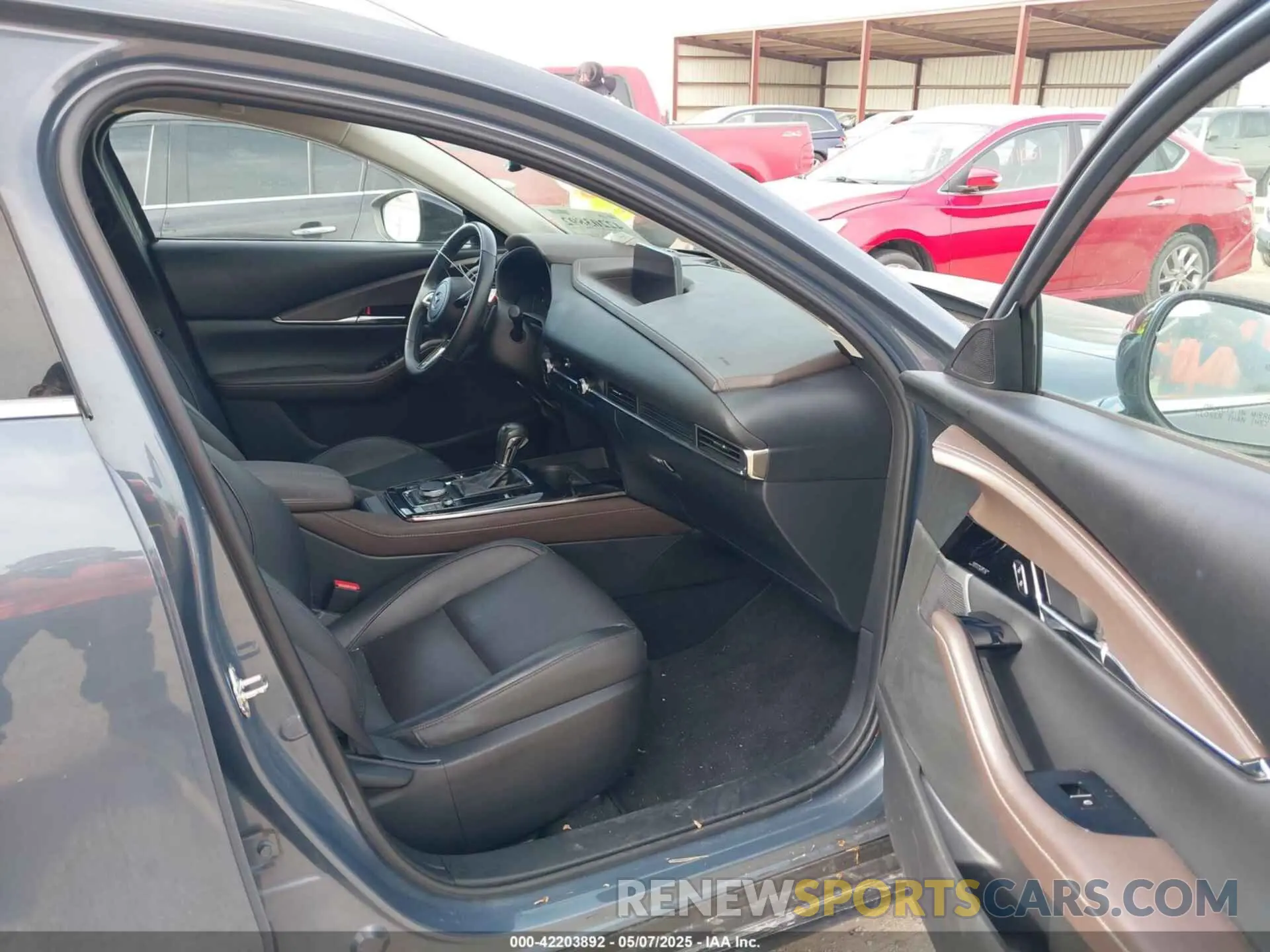 5 Photograph of a damaged car 3MVDMBEY7MM308316 MAZDA CX-30 2021