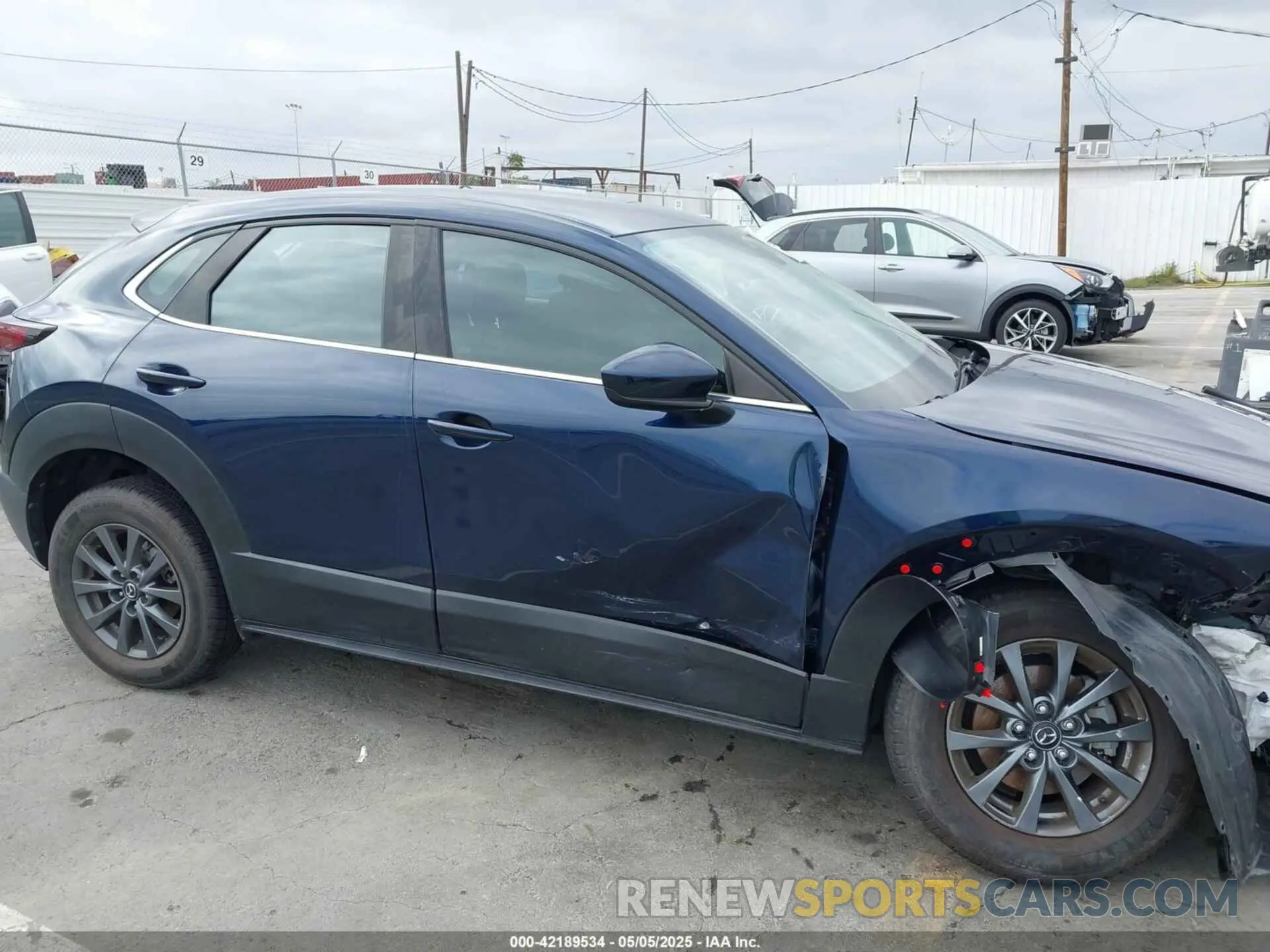 13 Photograph of a damaged car 3MVDMBAL6NM401498 MAZDA CX-30 2022