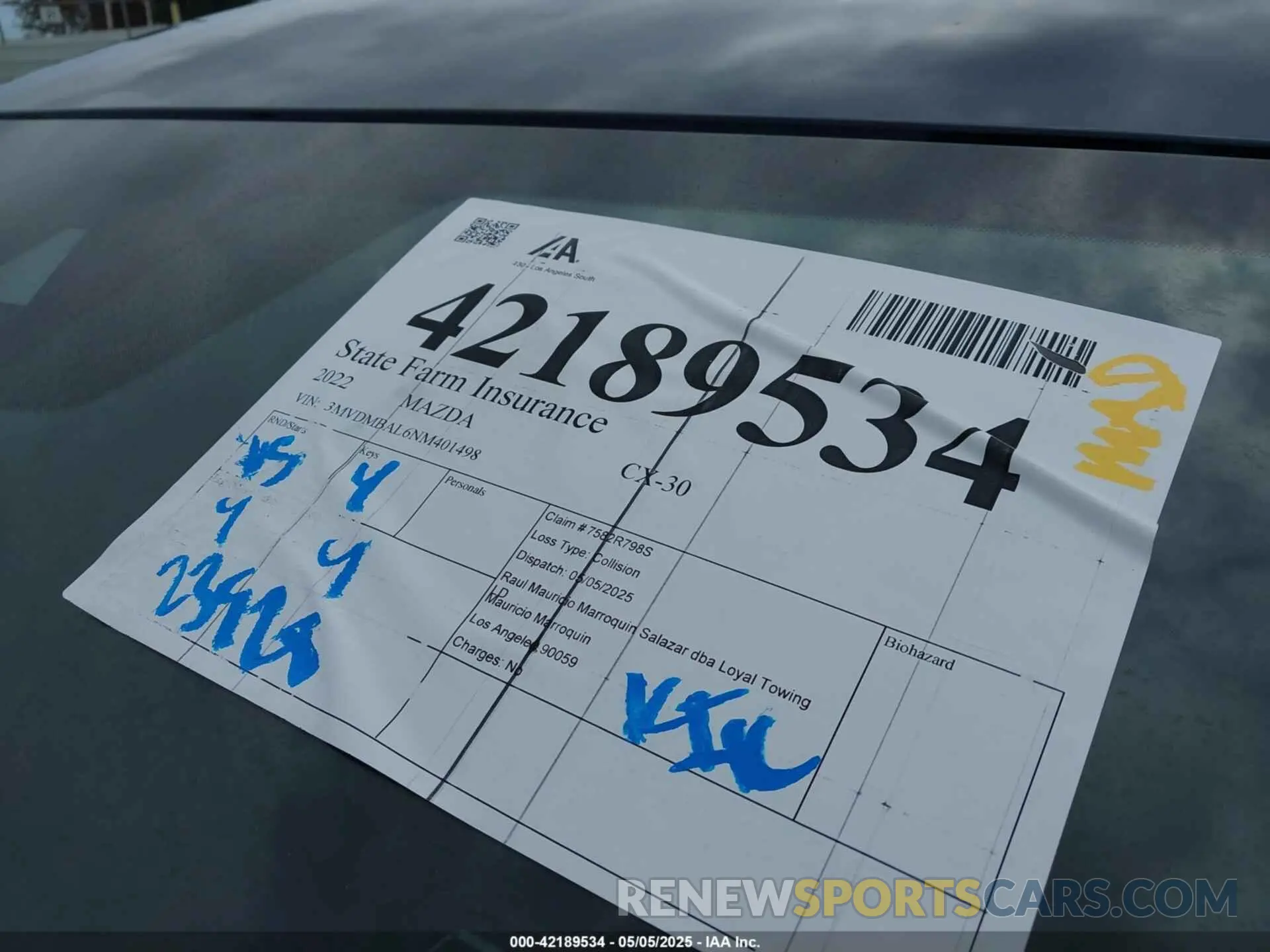 17 Photograph of a damaged car 3MVDMBAL6NM401498 MAZDA CX-30 2022