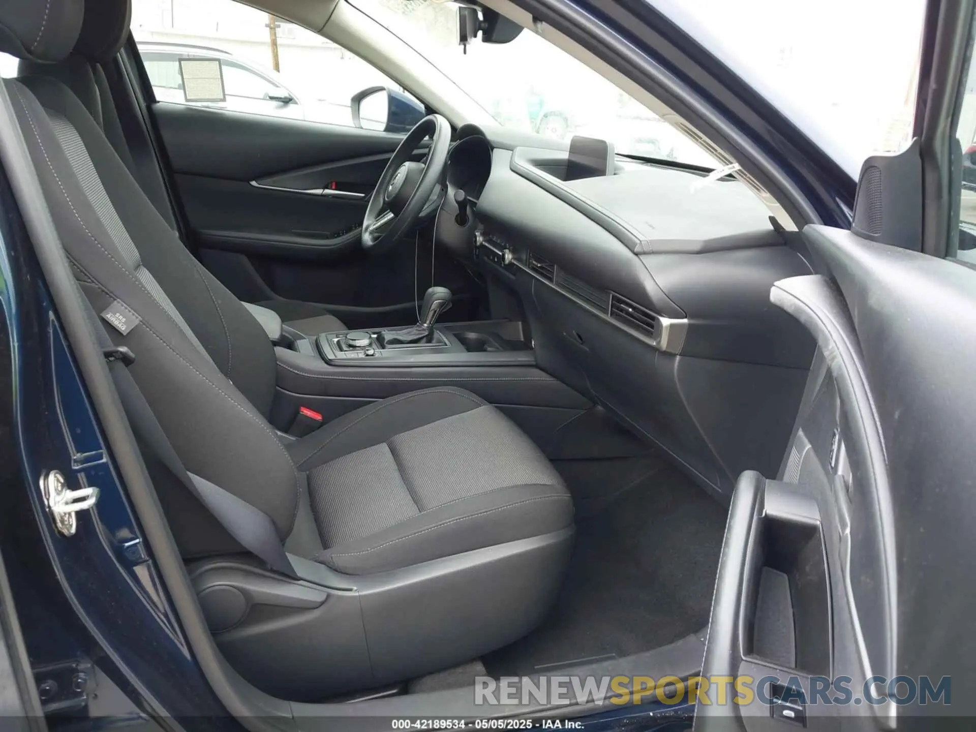 5 Photograph of a damaged car 3MVDMBAL6NM401498 MAZDA CX-30 2022