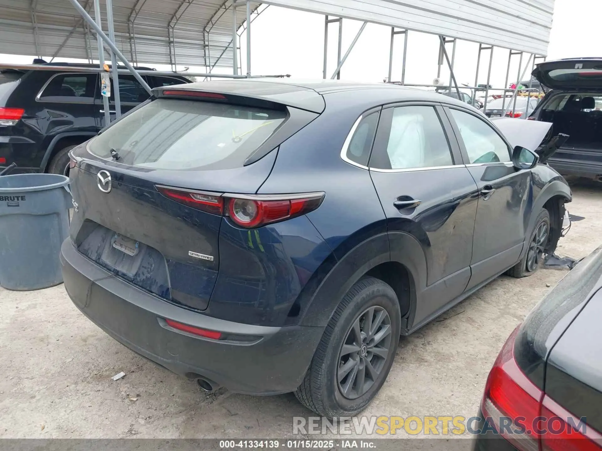 4 Photograph of a damaged car 3MVDMBAL6NM406135 MAZDA CX-30 2022