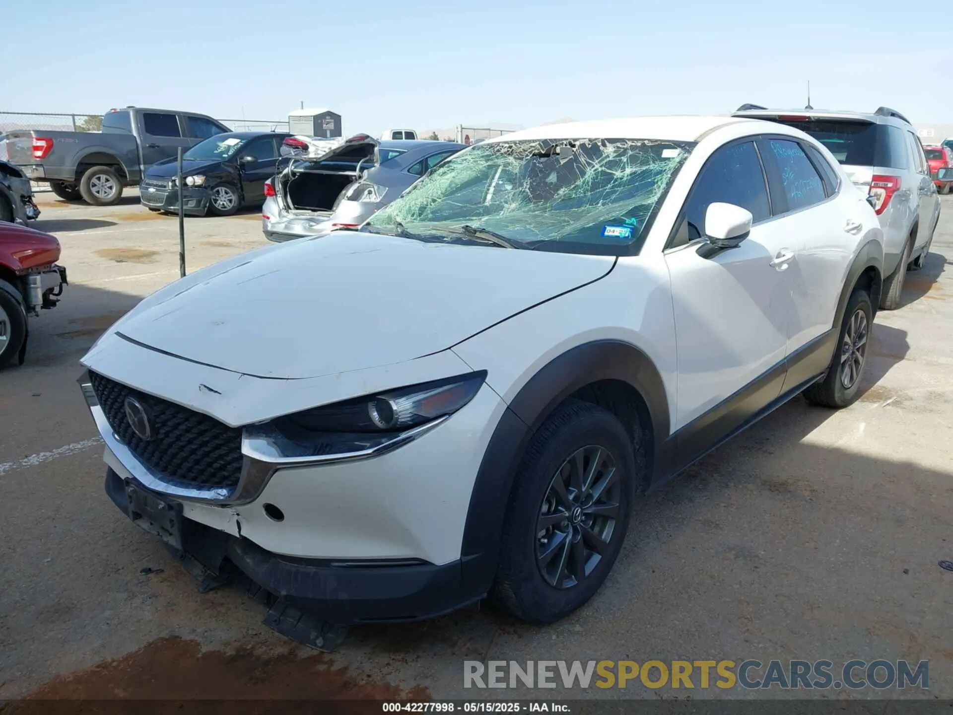 2 Photograph of a damaged car 3MVDMBAL9NM415797 MAZDA CX-30 2022