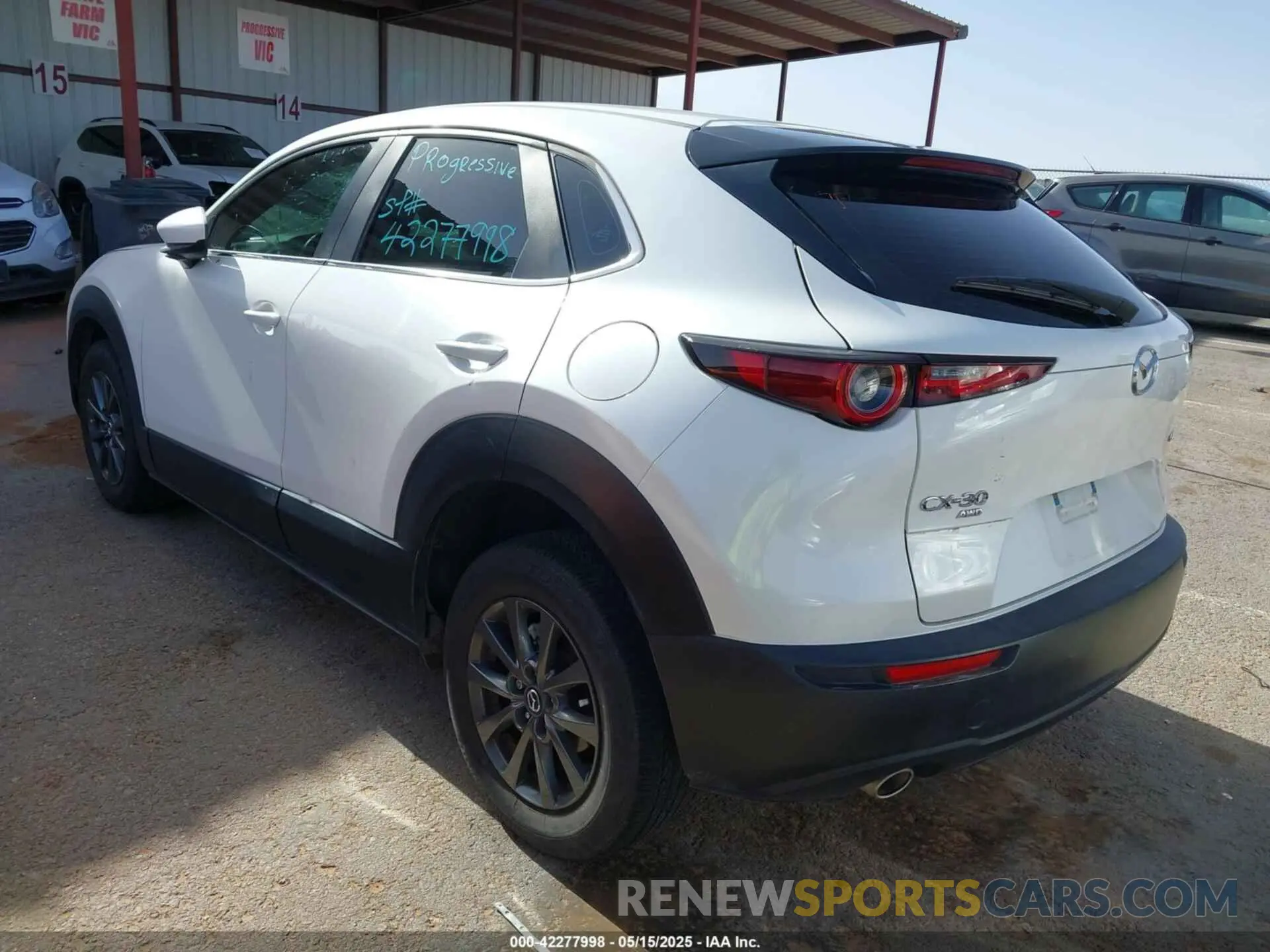 3 Photograph of a damaged car 3MVDMBAL9NM415797 MAZDA CX-30 2022