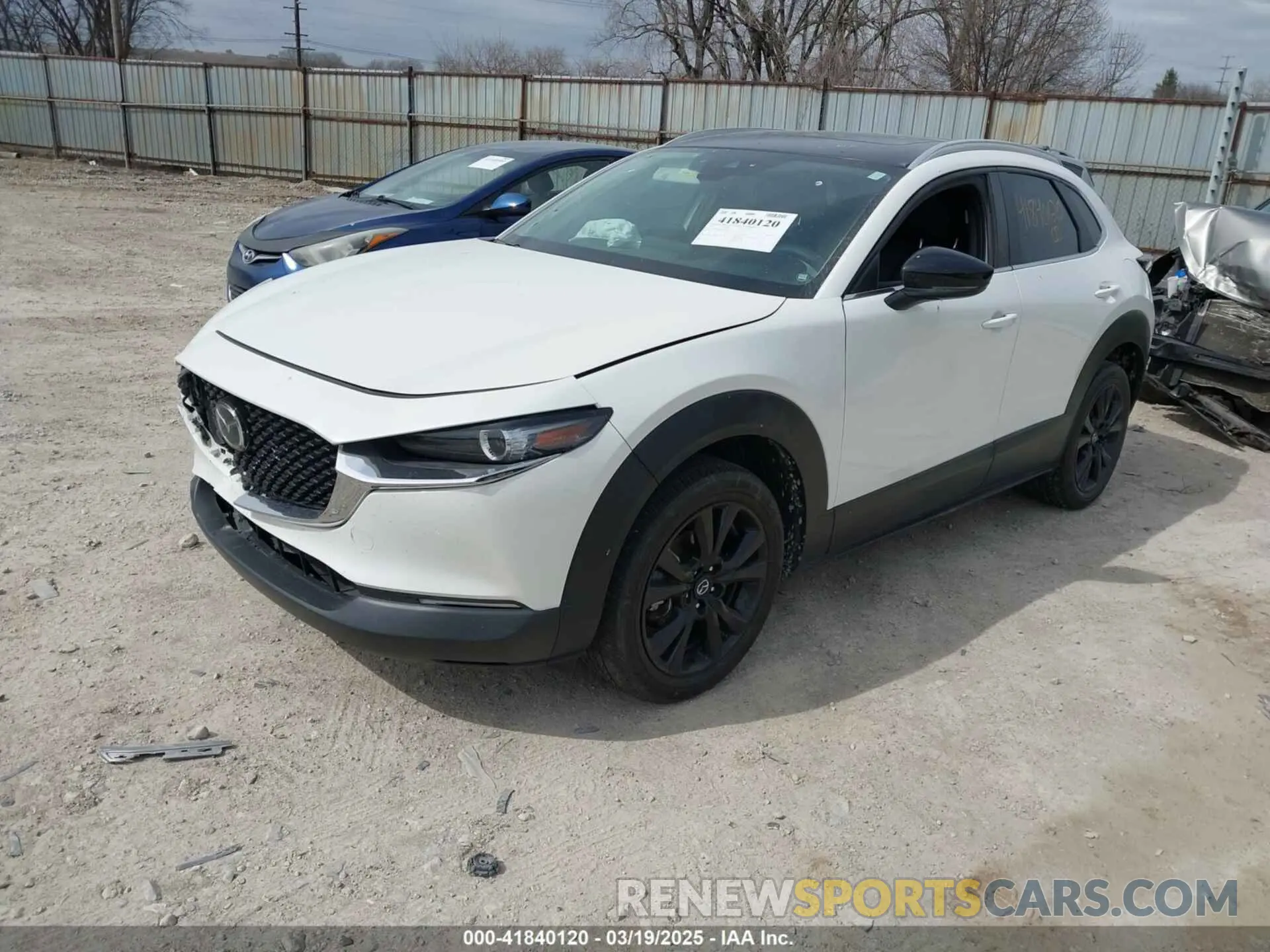 2 Photograph of a damaged car 3MVDMBAY3NM400501 MAZDA CX-30 2022