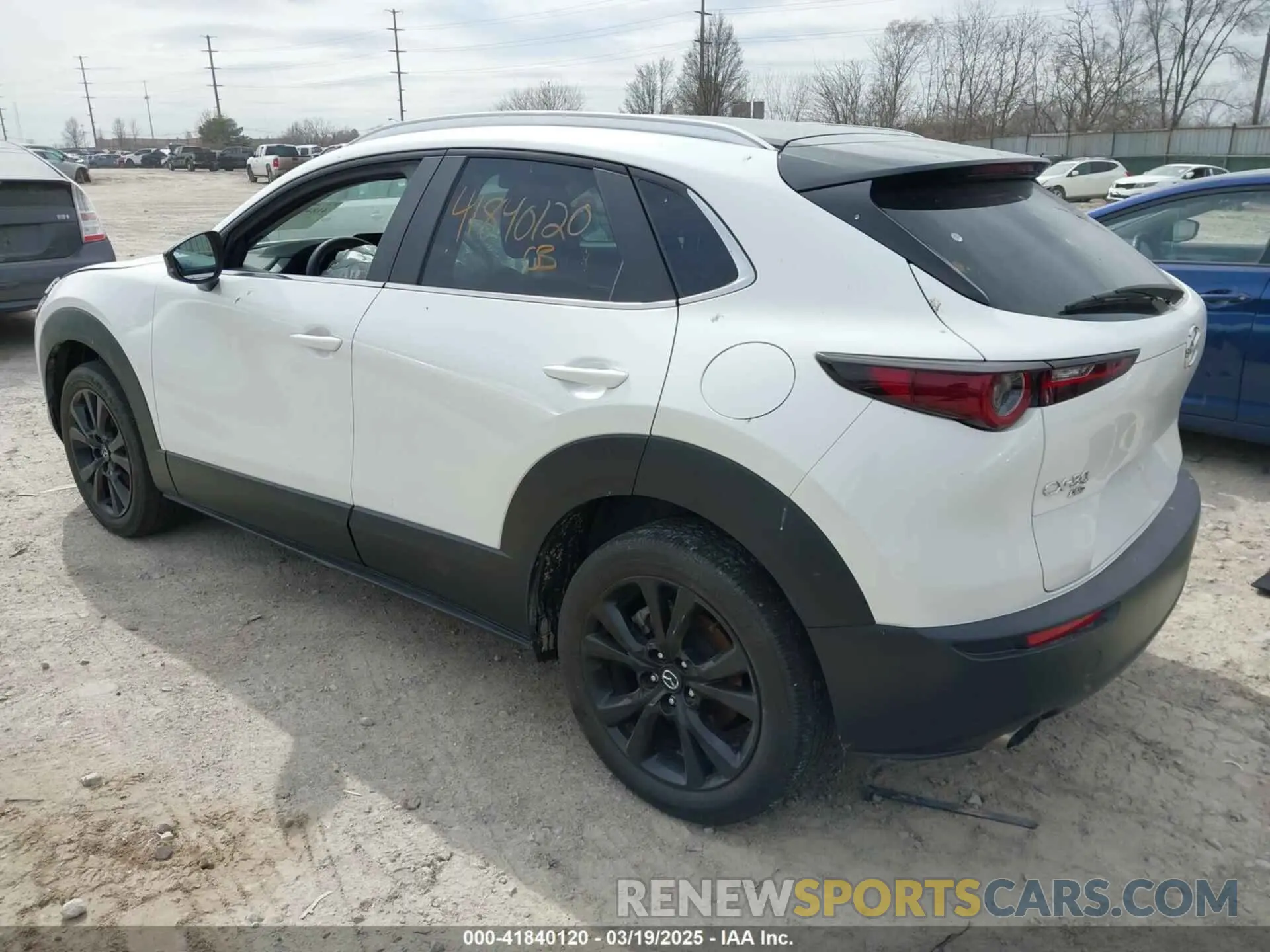 3 Photograph of a damaged car 3MVDMBAY3NM400501 MAZDA CX-30 2022