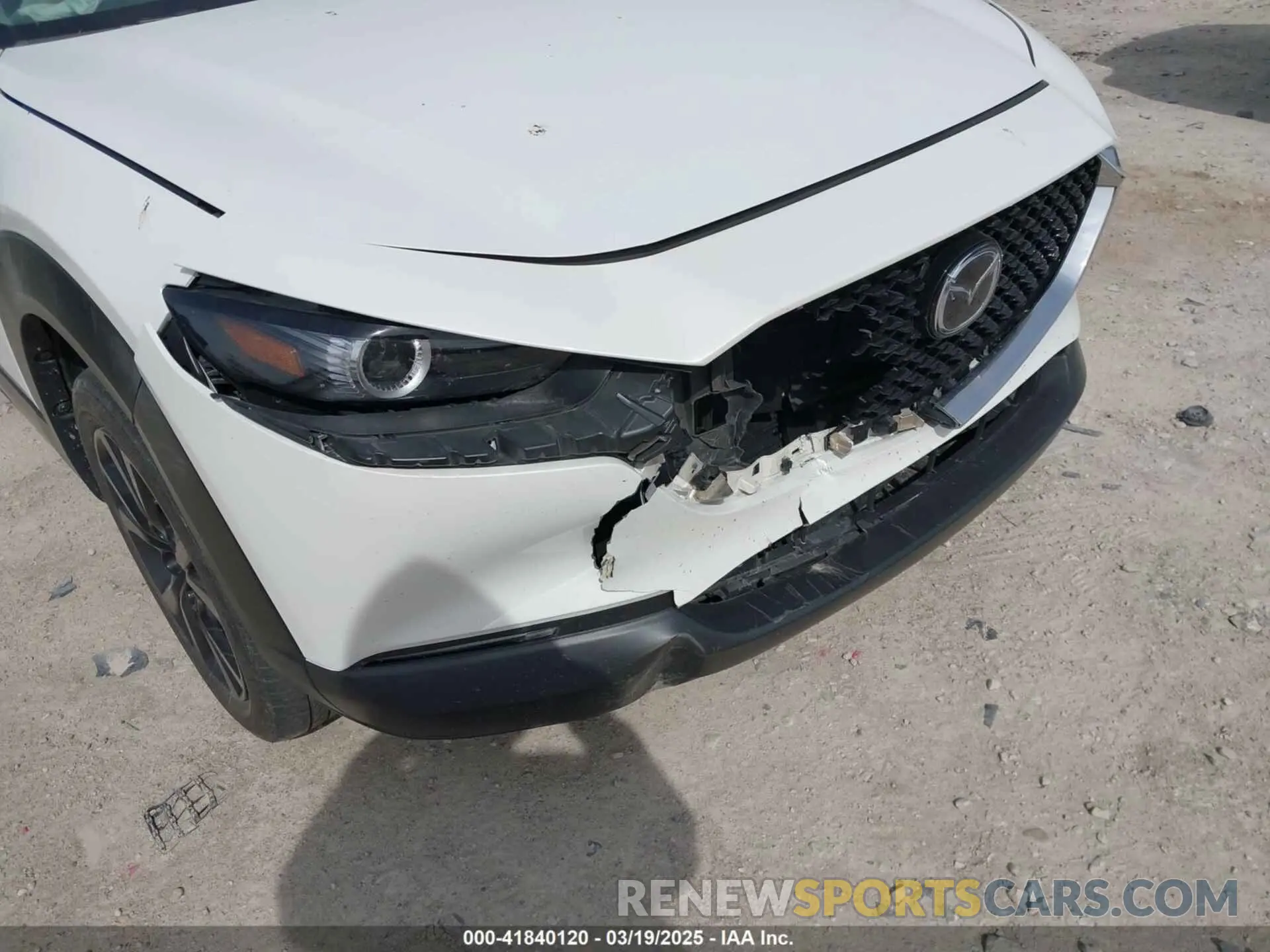 6 Photograph of a damaged car 3MVDMBAY3NM400501 MAZDA CX-30 2022