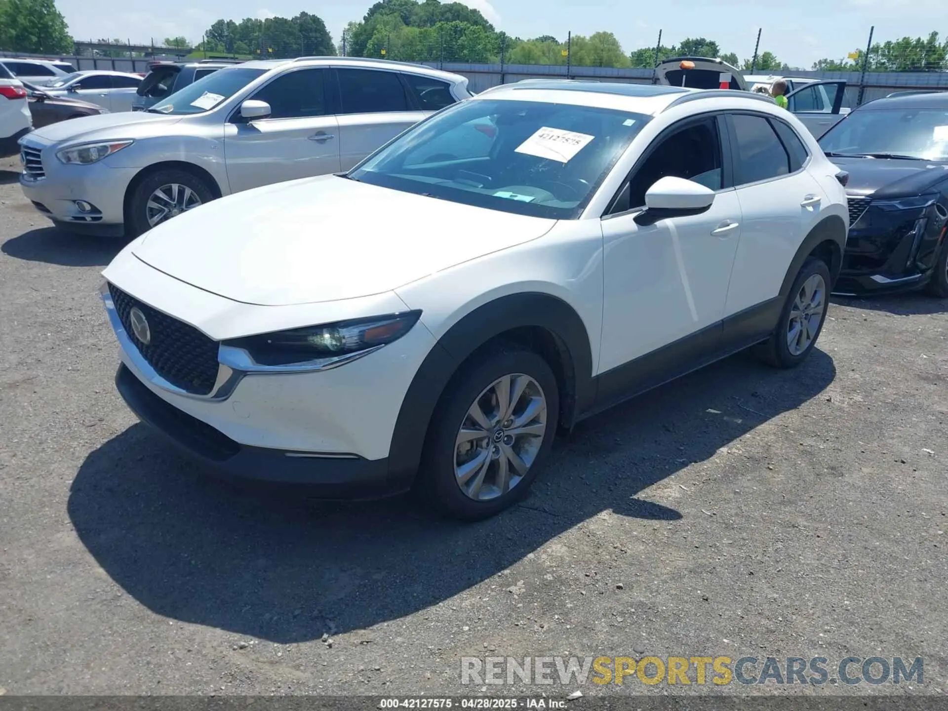 2 Photograph of a damaged car 3MVDMBBL3NM400887 MAZDA CX-30 2022