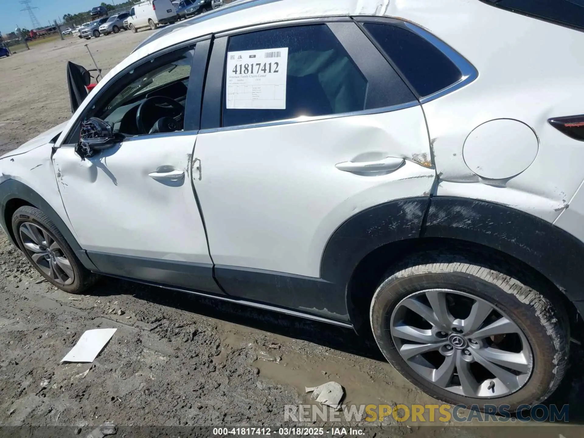 14 Photograph of a damaged car 3MVDMBBL3NM428172 MAZDA CX-30 2022