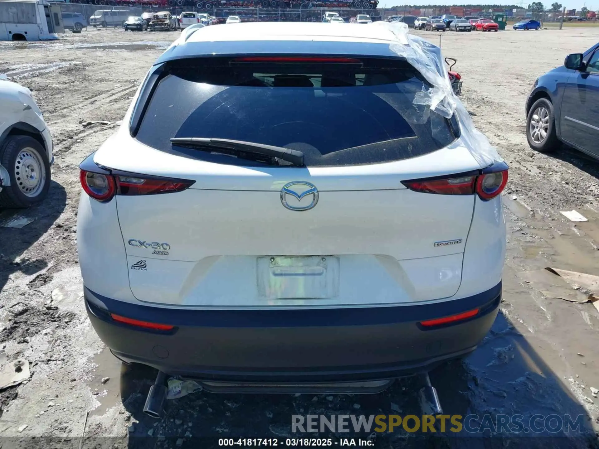 16 Photograph of a damaged car 3MVDMBBL3NM428172 MAZDA CX-30 2022
