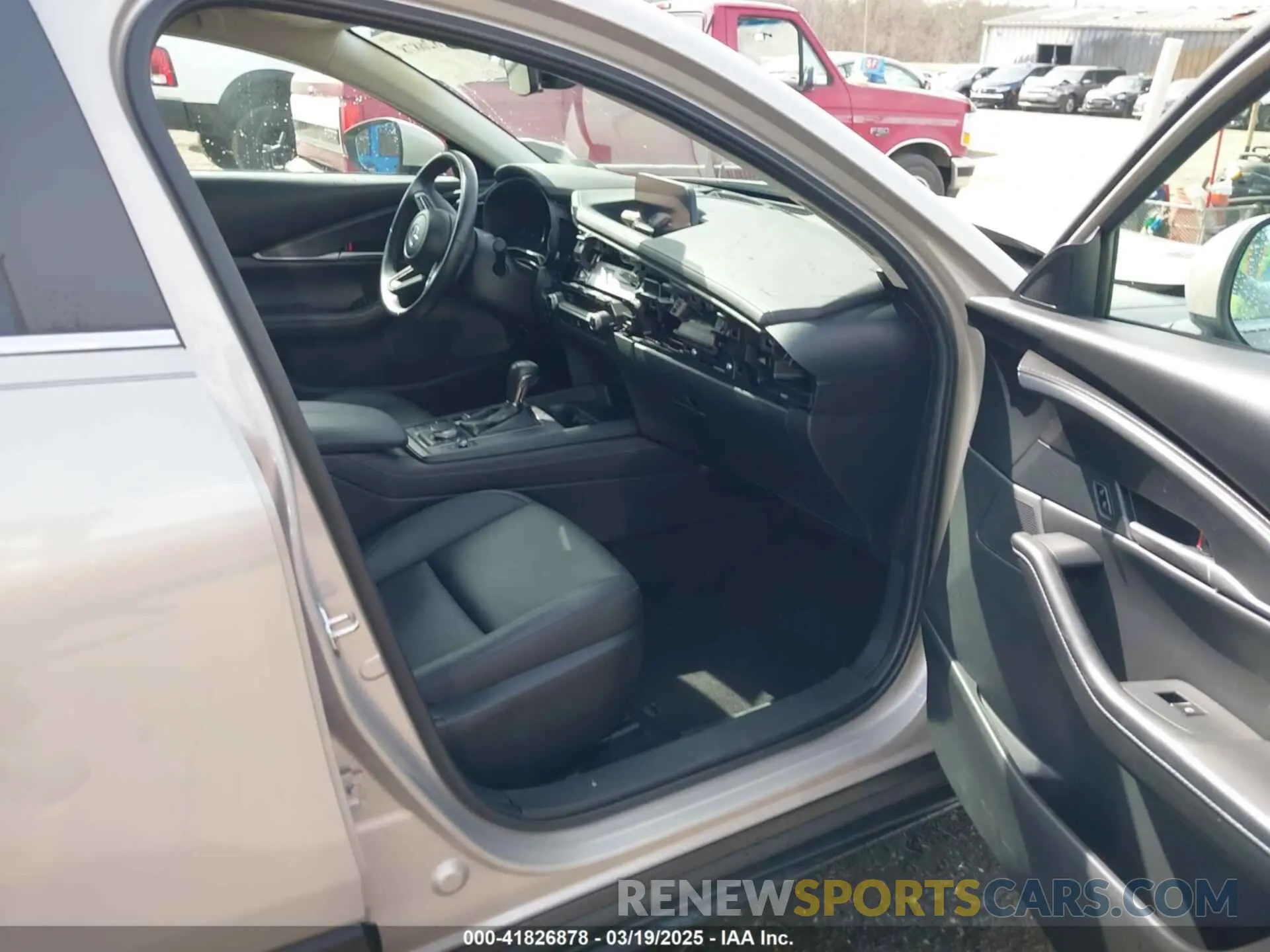 5 Photograph of a damaged car 3MVDMBBL4NM401563 MAZDA CX-30 2022
