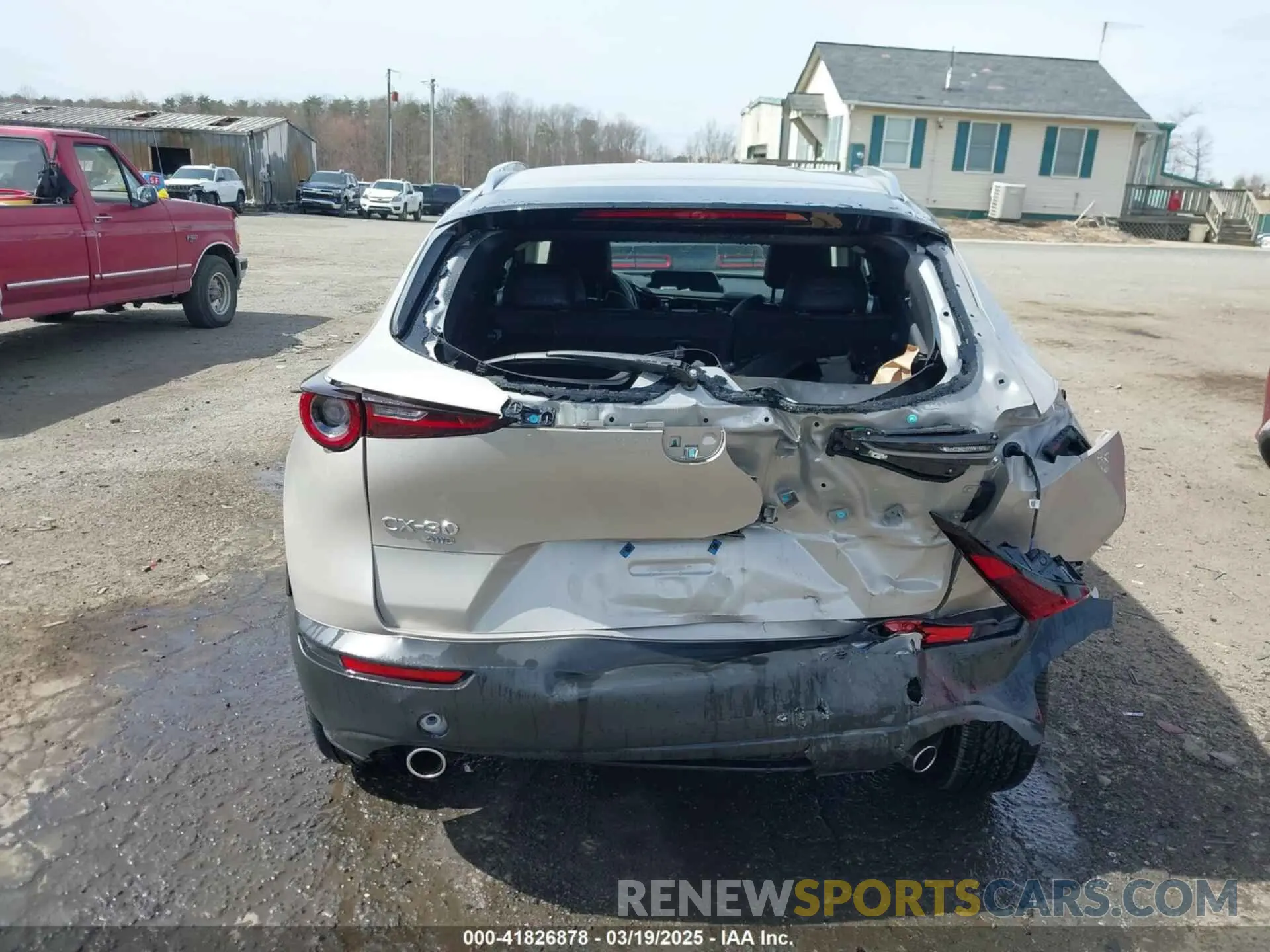6 Photograph of a damaged car 3MVDMBBL4NM401563 MAZDA CX-30 2022