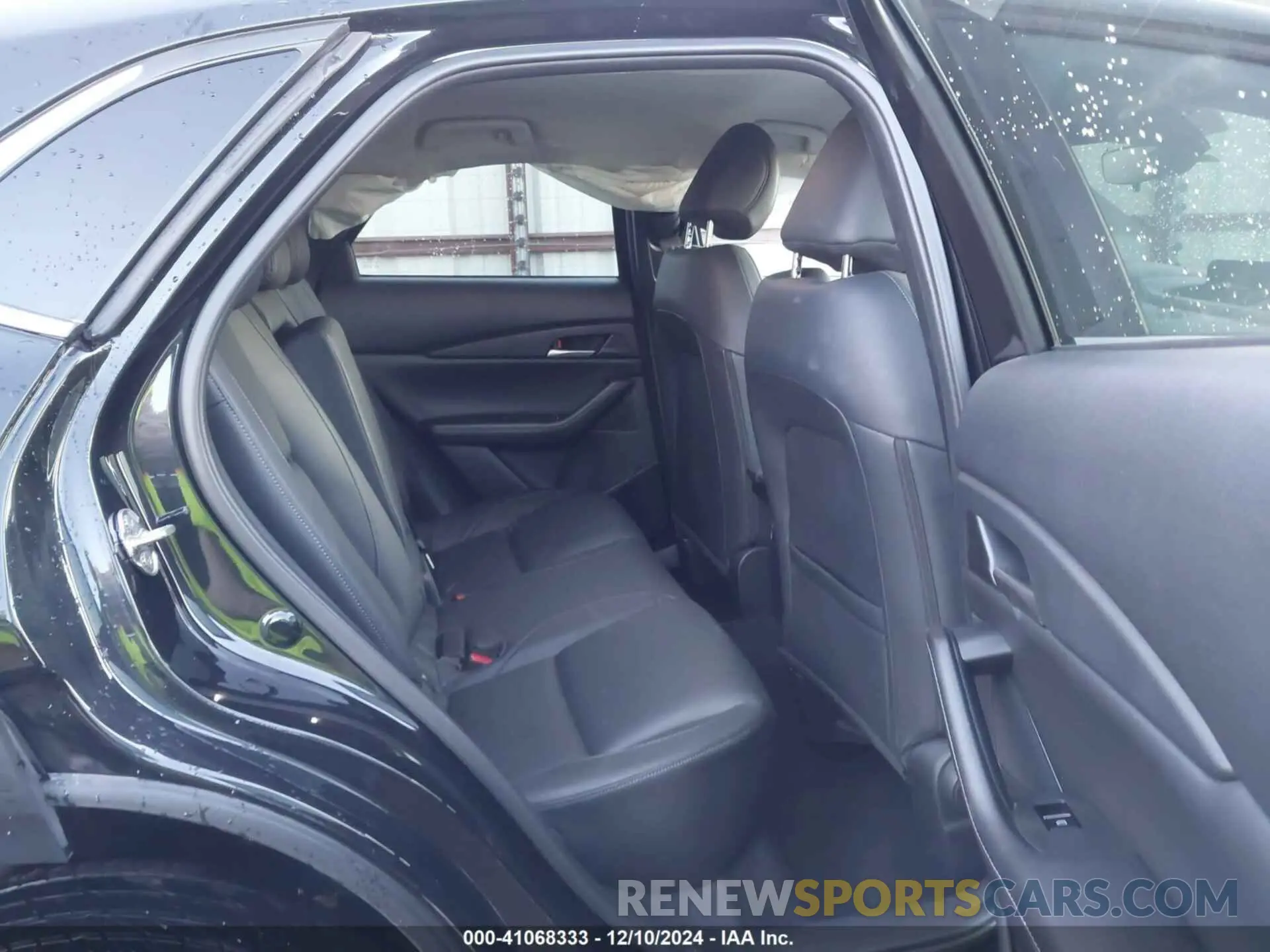 8 Photograph of a damaged car 3MVDMBBL4NM452108 MAZDA CX-30 2022