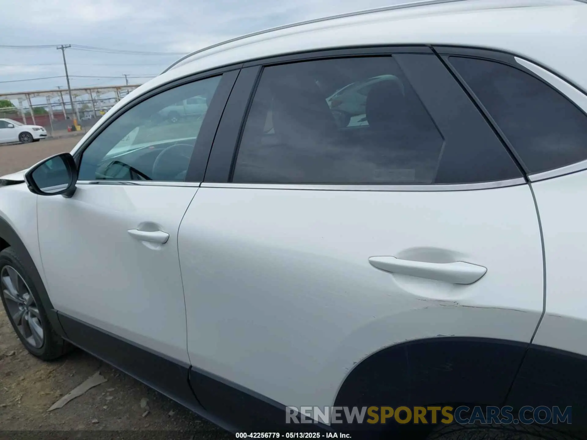 14 Photograph of a damaged car 3MVDMBBL6NM448870 MAZDA CX-30 2022