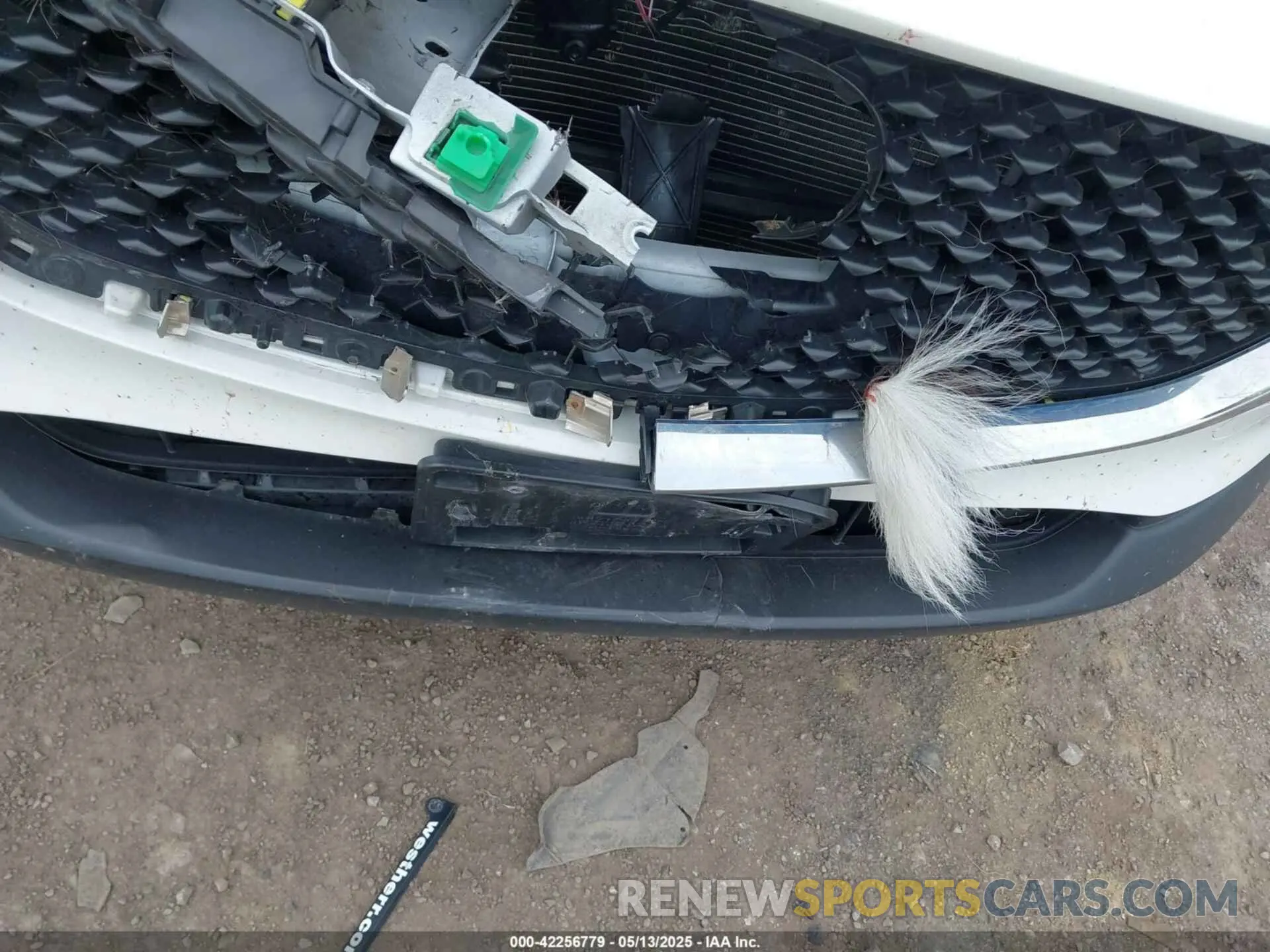 6 Photograph of a damaged car 3MVDMBBL6NM448870 MAZDA CX-30 2022