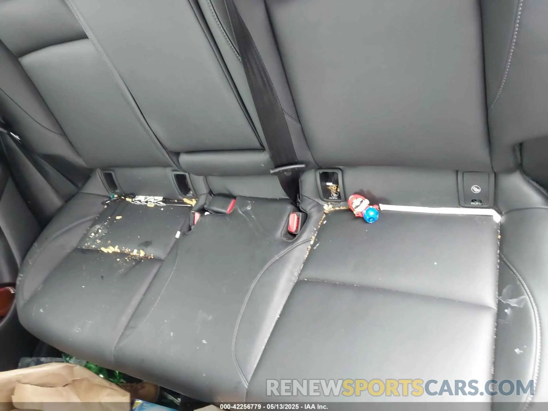 8 Photograph of a damaged car 3MVDMBBL6NM448870 MAZDA CX-30 2022