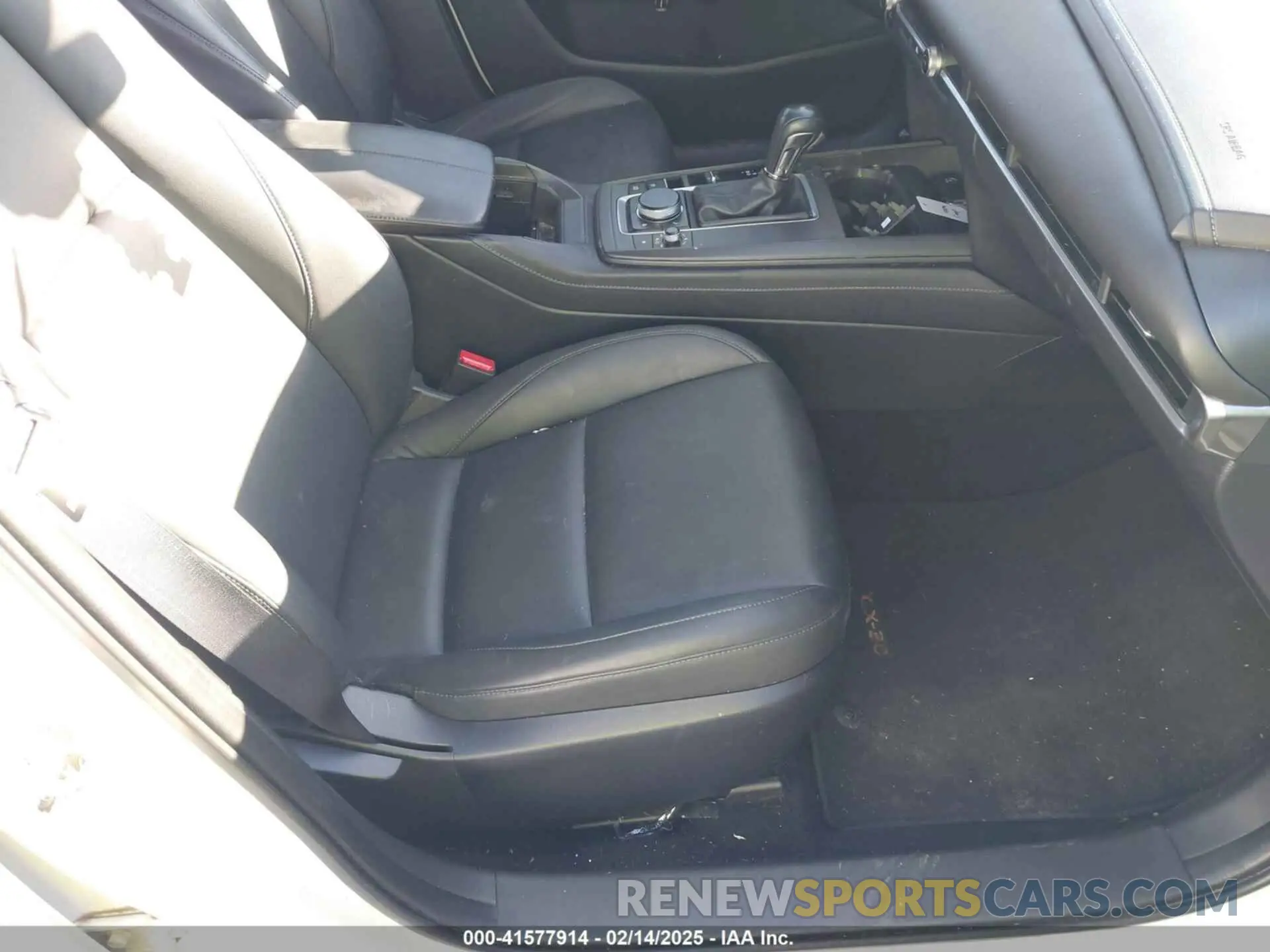 5 Photograph of a damaged car 3MVDMBBL8NM448787 MAZDA CX-30 2022
