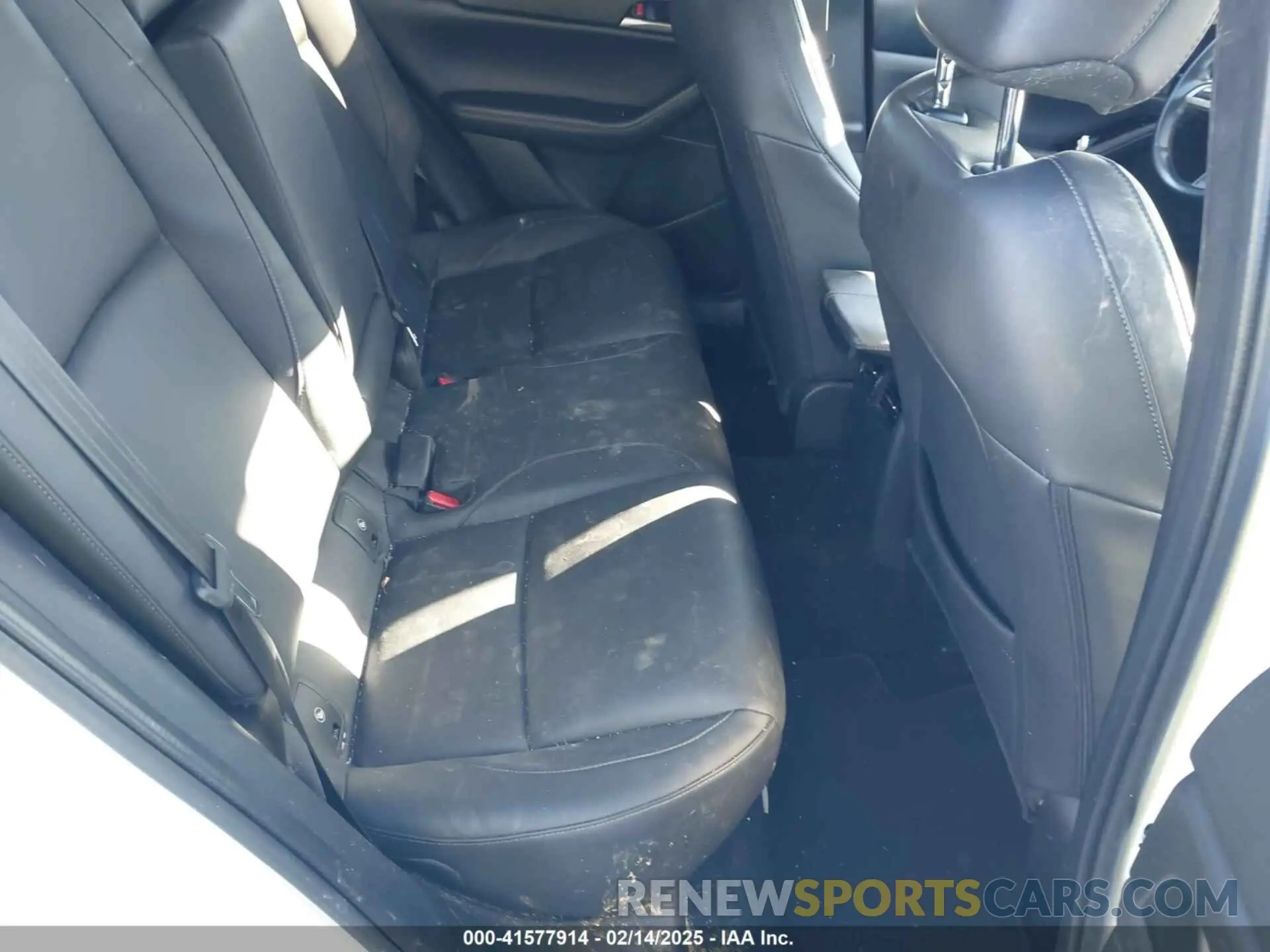 8 Photograph of a damaged car 3MVDMBBL8NM448787 MAZDA CX-30 2022