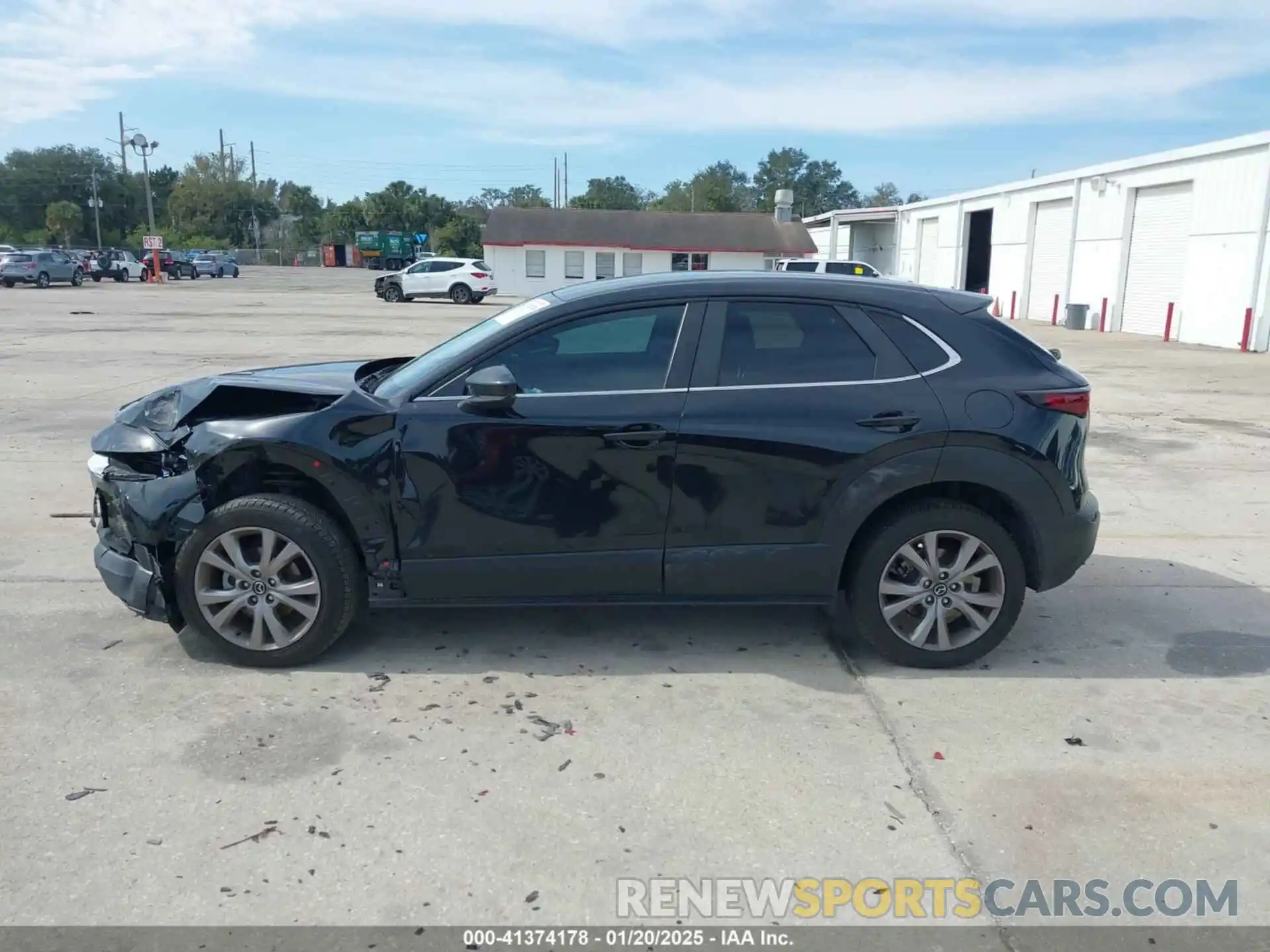 14 Photograph of a damaged car 3MVDMBBL9NM452296 MAZDA CX-30 2022