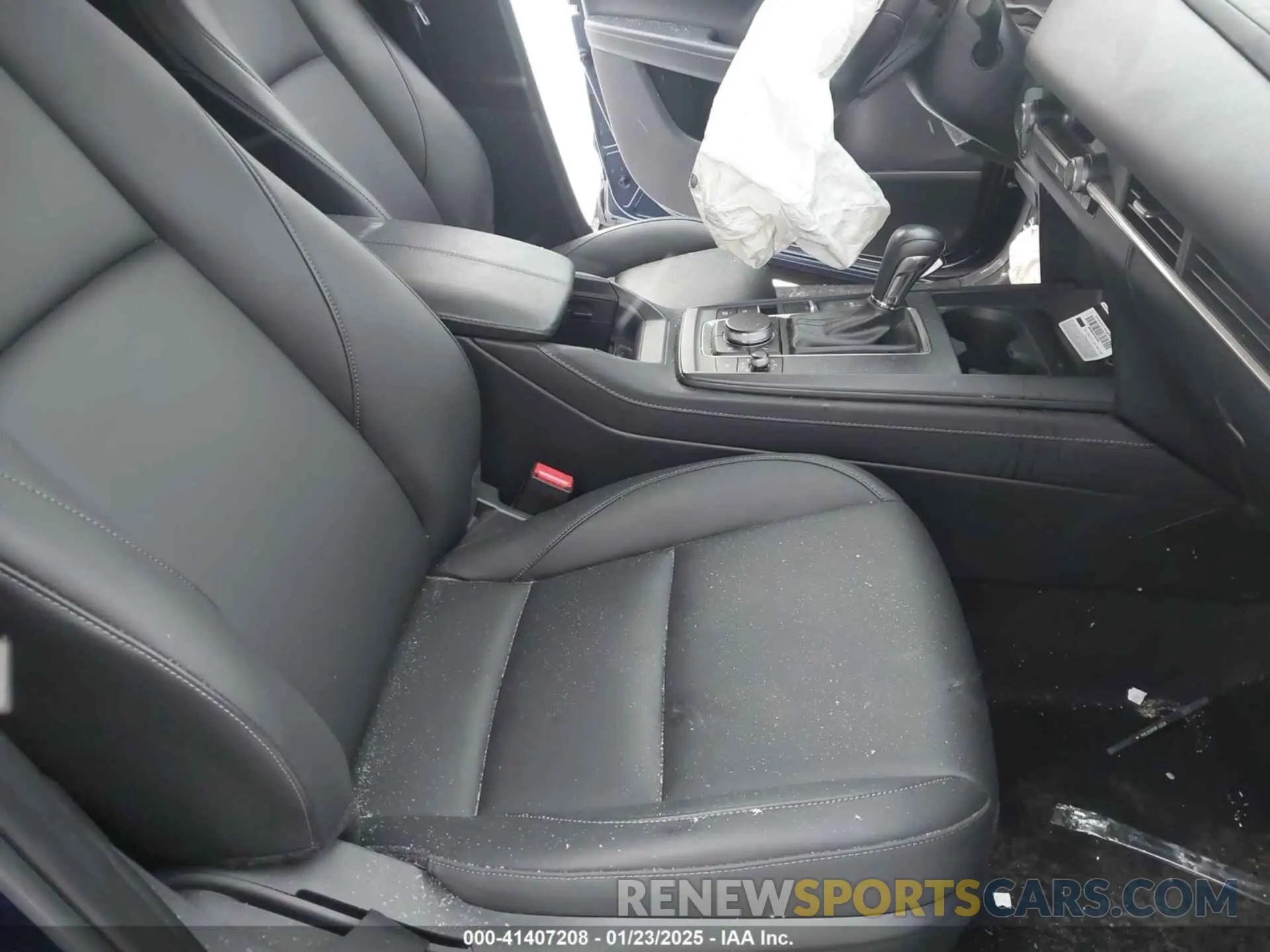 5 Photograph of a damaged car 3MVDMBBLXNM424992 MAZDA CX-30 2022