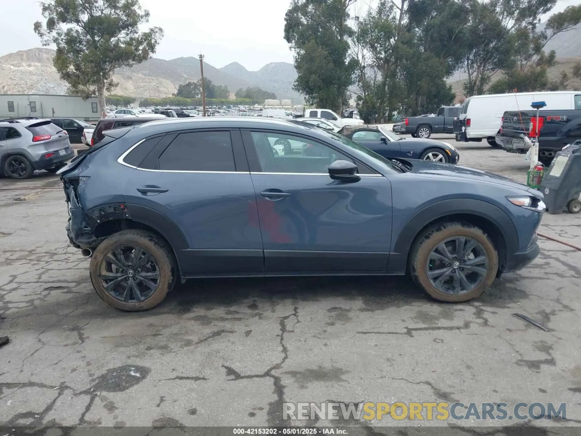 13 Photograph of a damaged car 3MVDMBCL0NM456154 MAZDA CX-30 2022