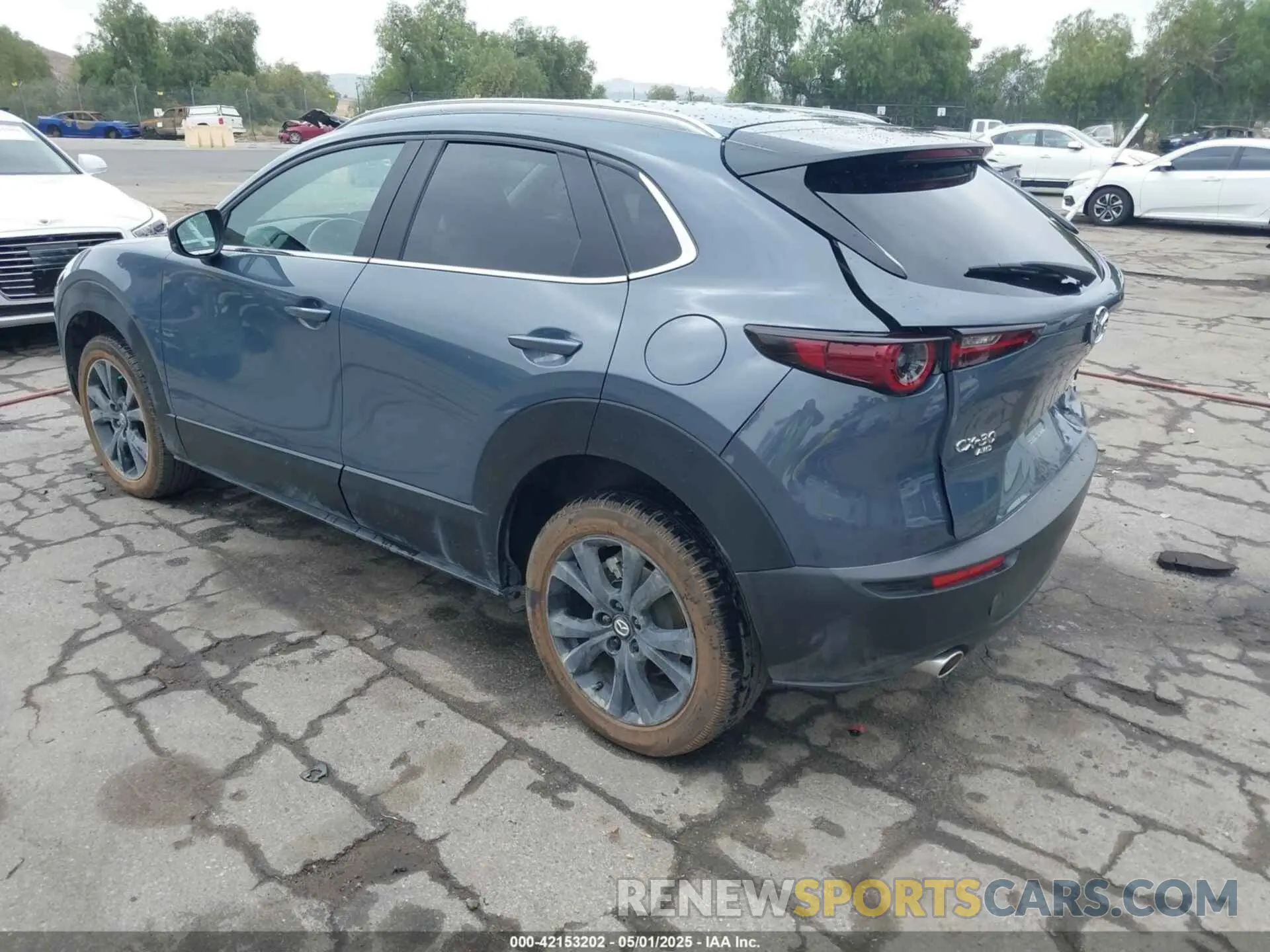 3 Photograph of a damaged car 3MVDMBCL0NM456154 MAZDA CX-30 2022