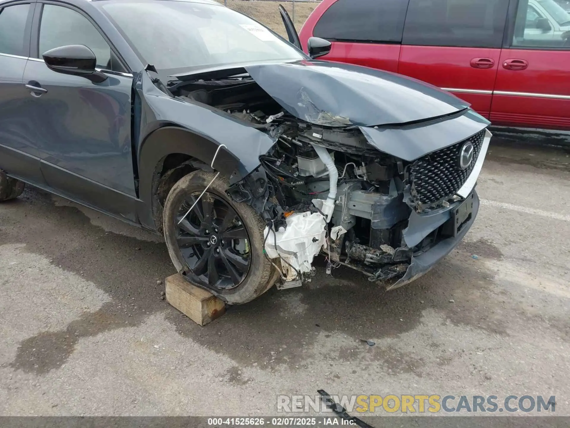 6 Photograph of a damaged car 3MVDMBCL1NM421686 MAZDA CX-30 2022