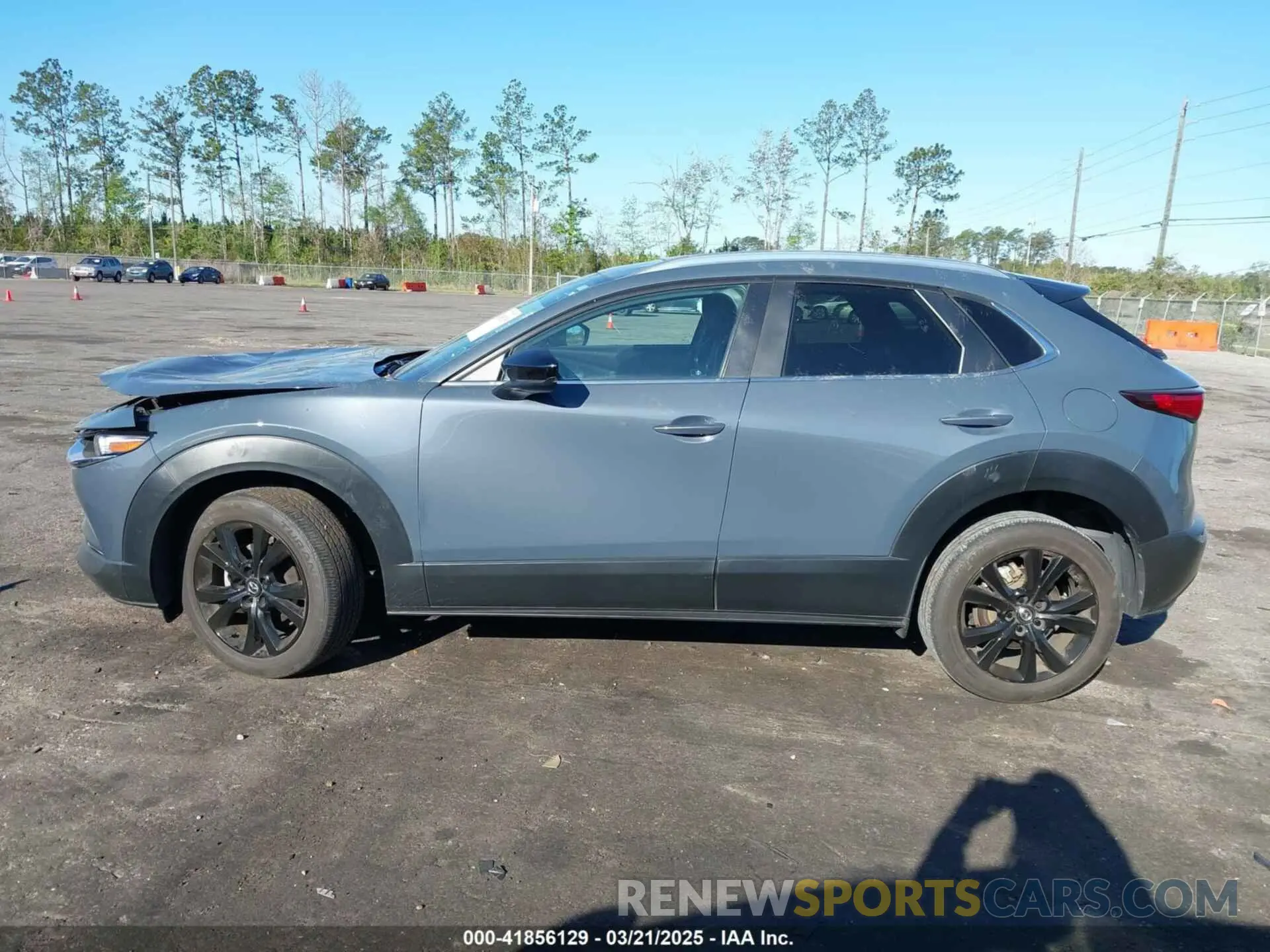 14 Photograph of a damaged car 3MVDMBCL1NM440965 MAZDA CX-30 2022