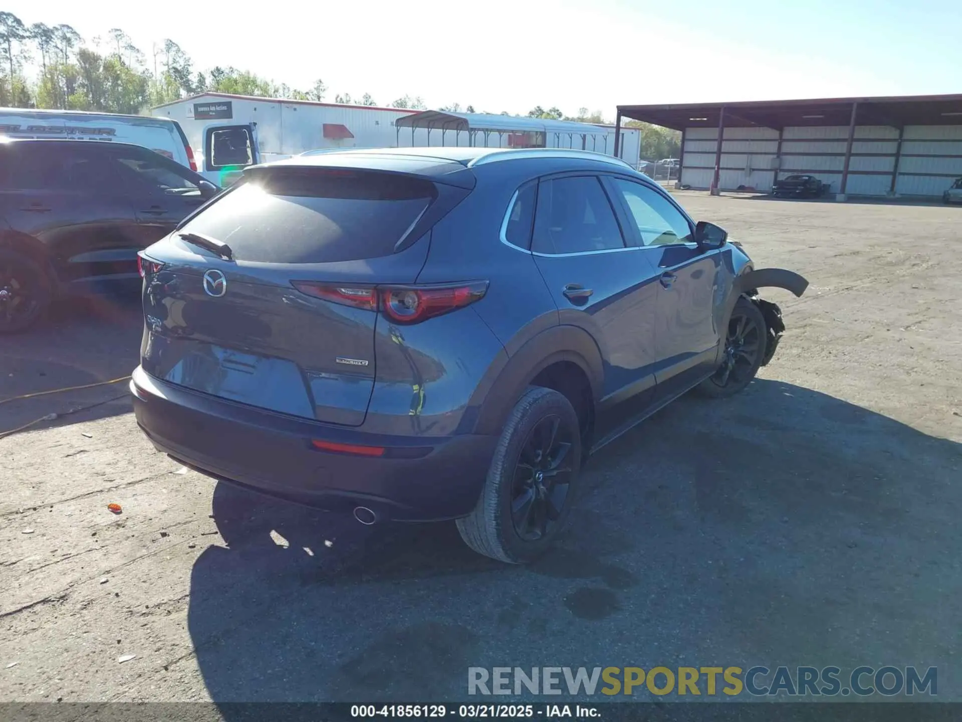 4 Photograph of a damaged car 3MVDMBCL1NM440965 MAZDA CX-30 2022