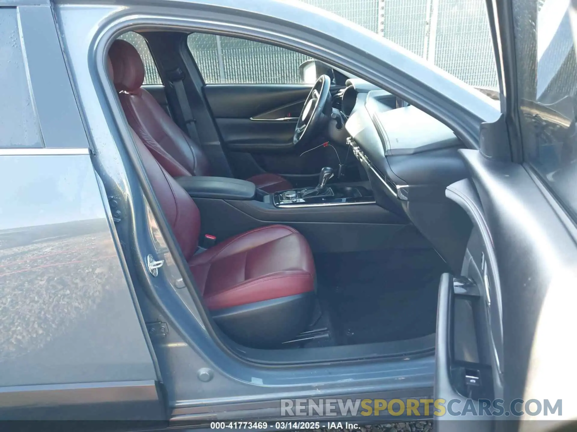 5 Photograph of a damaged car 3MVDMBCL2NM452462 MAZDA CX-30 2022