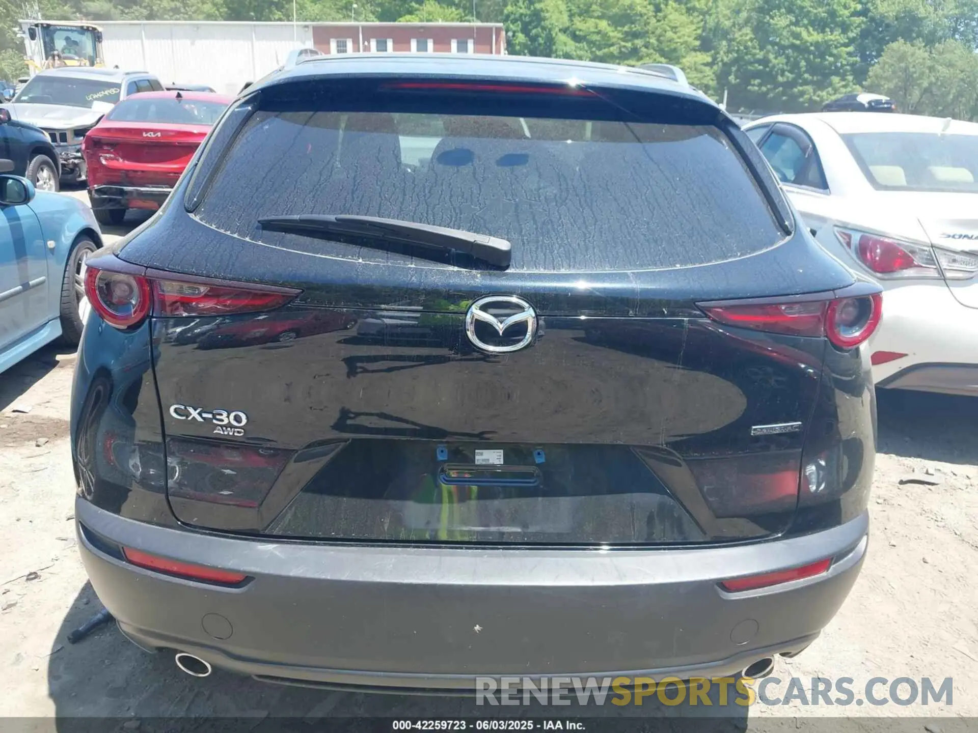 17 Photograph of a damaged car 3MVDMBCL3NM440188 MAZDA CX-30 2022