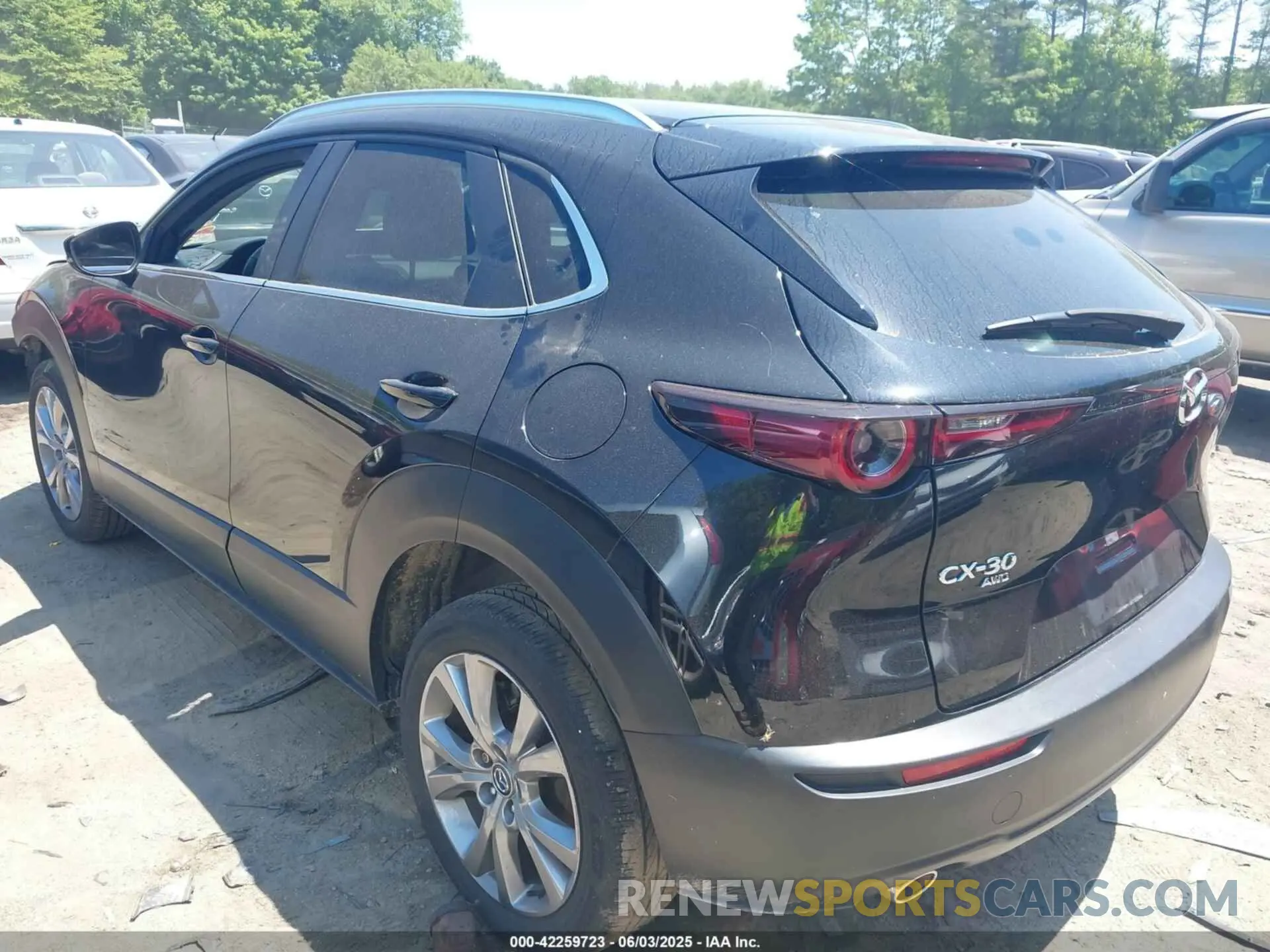 3 Photograph of a damaged car 3MVDMBCL3NM440188 MAZDA CX-30 2022