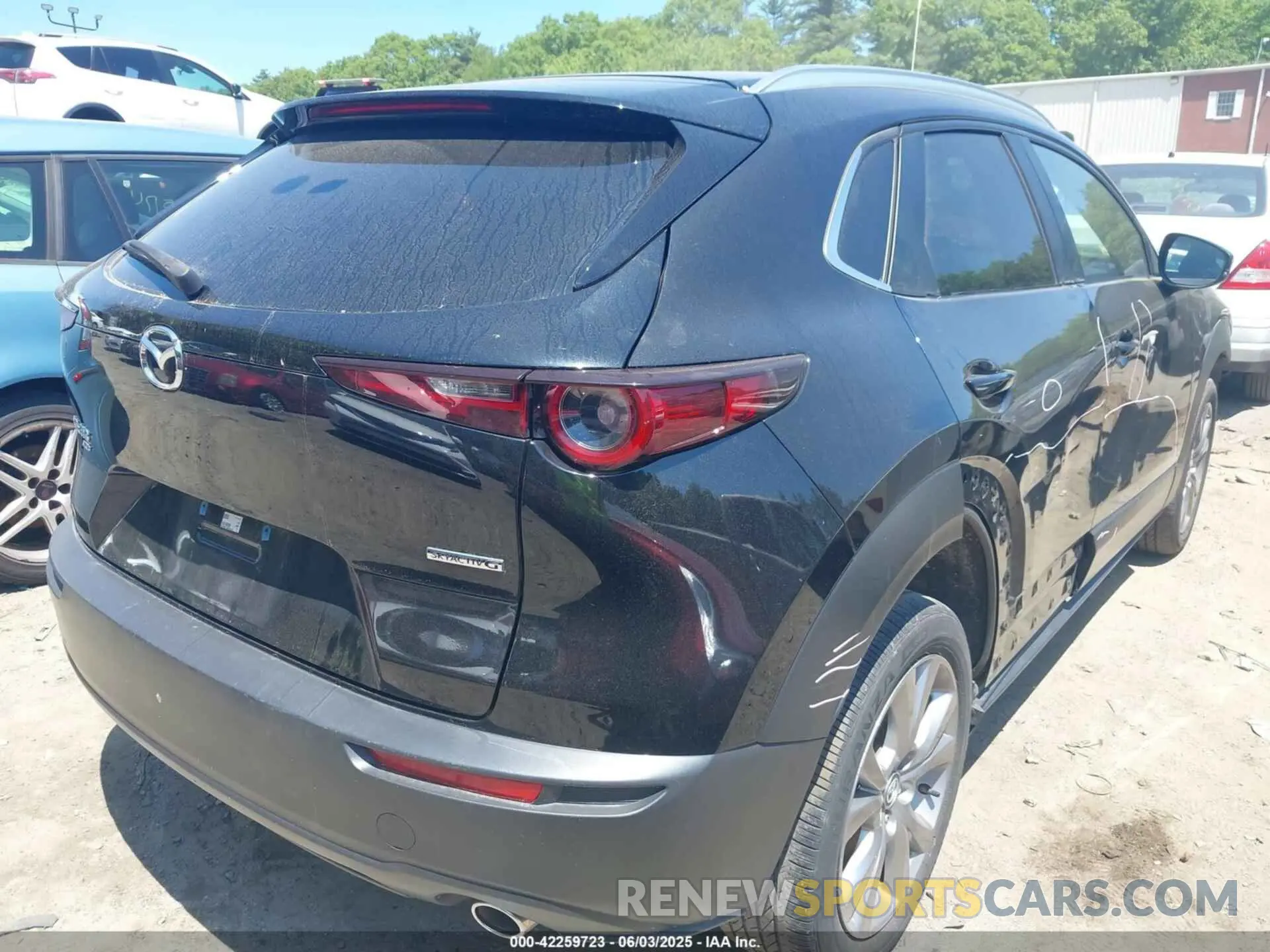 4 Photograph of a damaged car 3MVDMBCL3NM440188 MAZDA CX-30 2022