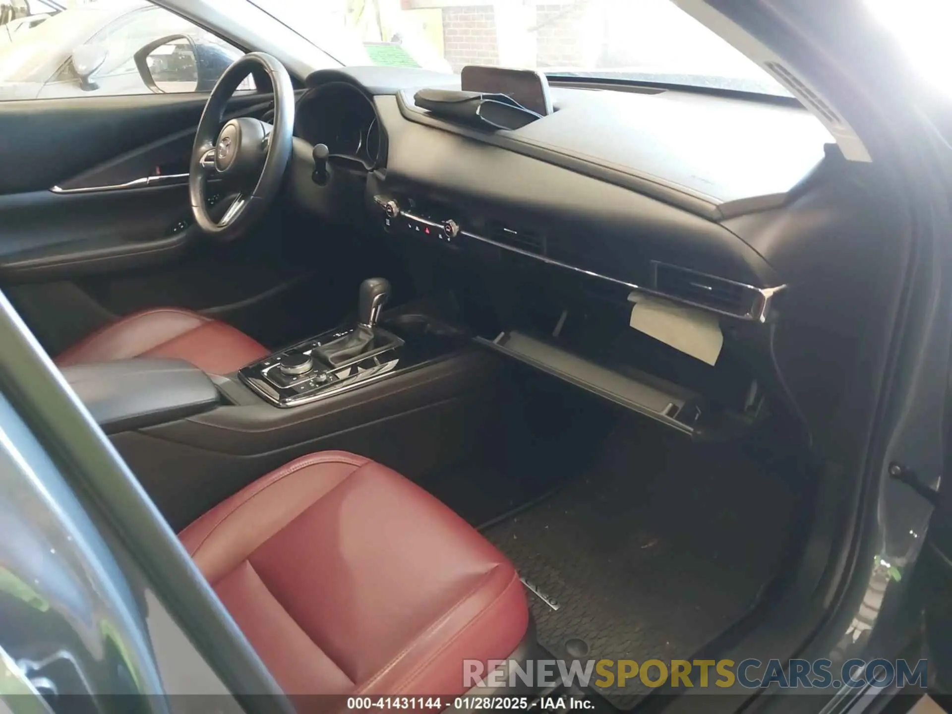 5 Photograph of a damaged car 3MVDMBCL4NM434657 MAZDA CX-30 2022