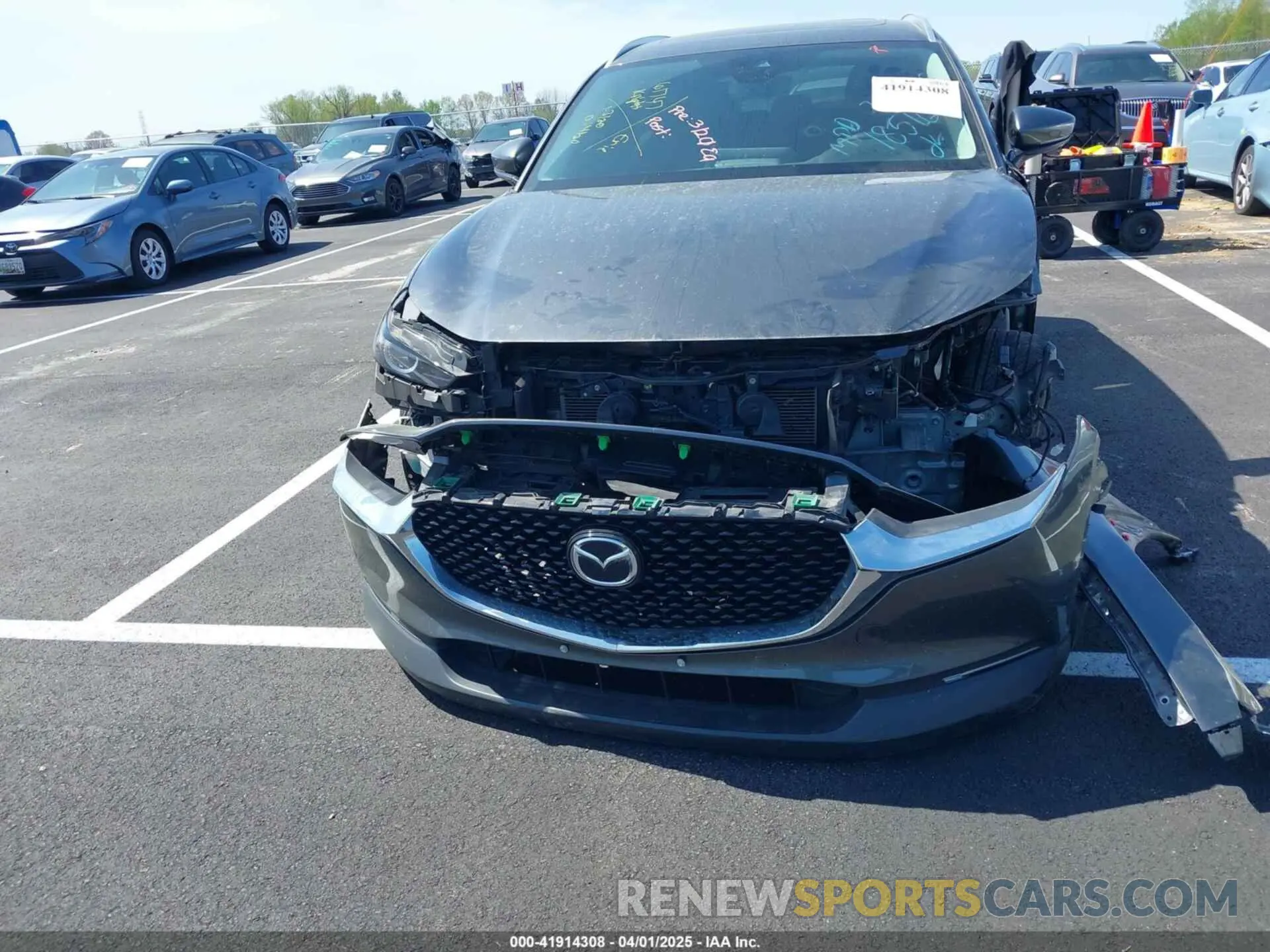 12 Photograph of a damaged car 3MVDMBCL6NM425202 MAZDA CX-30 2022
