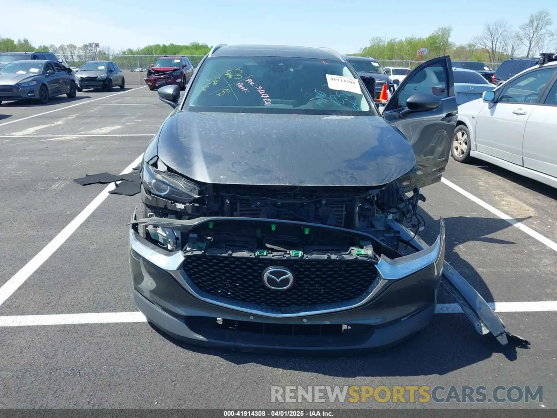 6 Photograph of a damaged car 3MVDMBCL6NM425202 MAZDA CX-30 2022