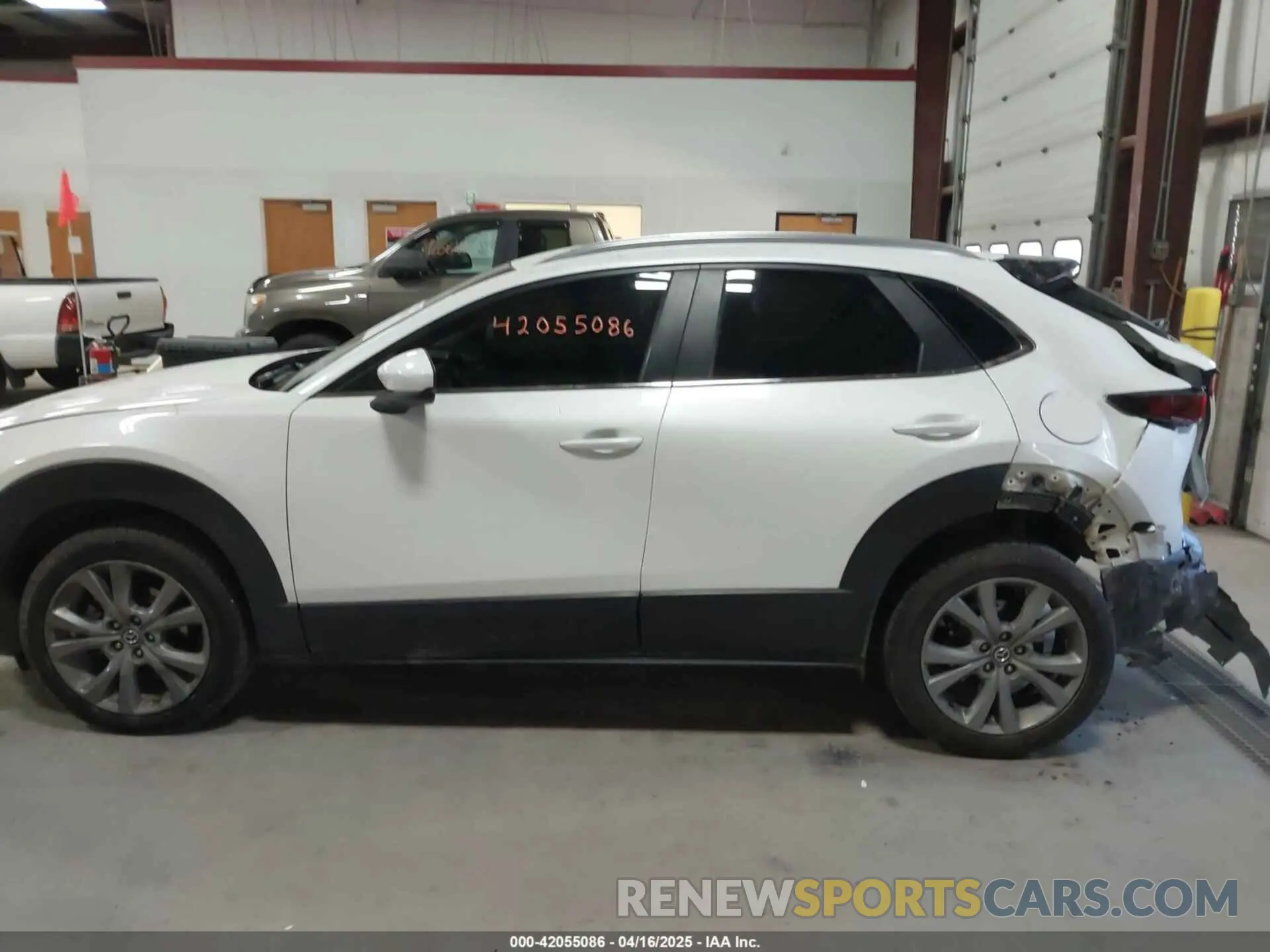 14 Photograph of a damaged car 3MVDMBCL6NM457972 MAZDA CX-30 2022