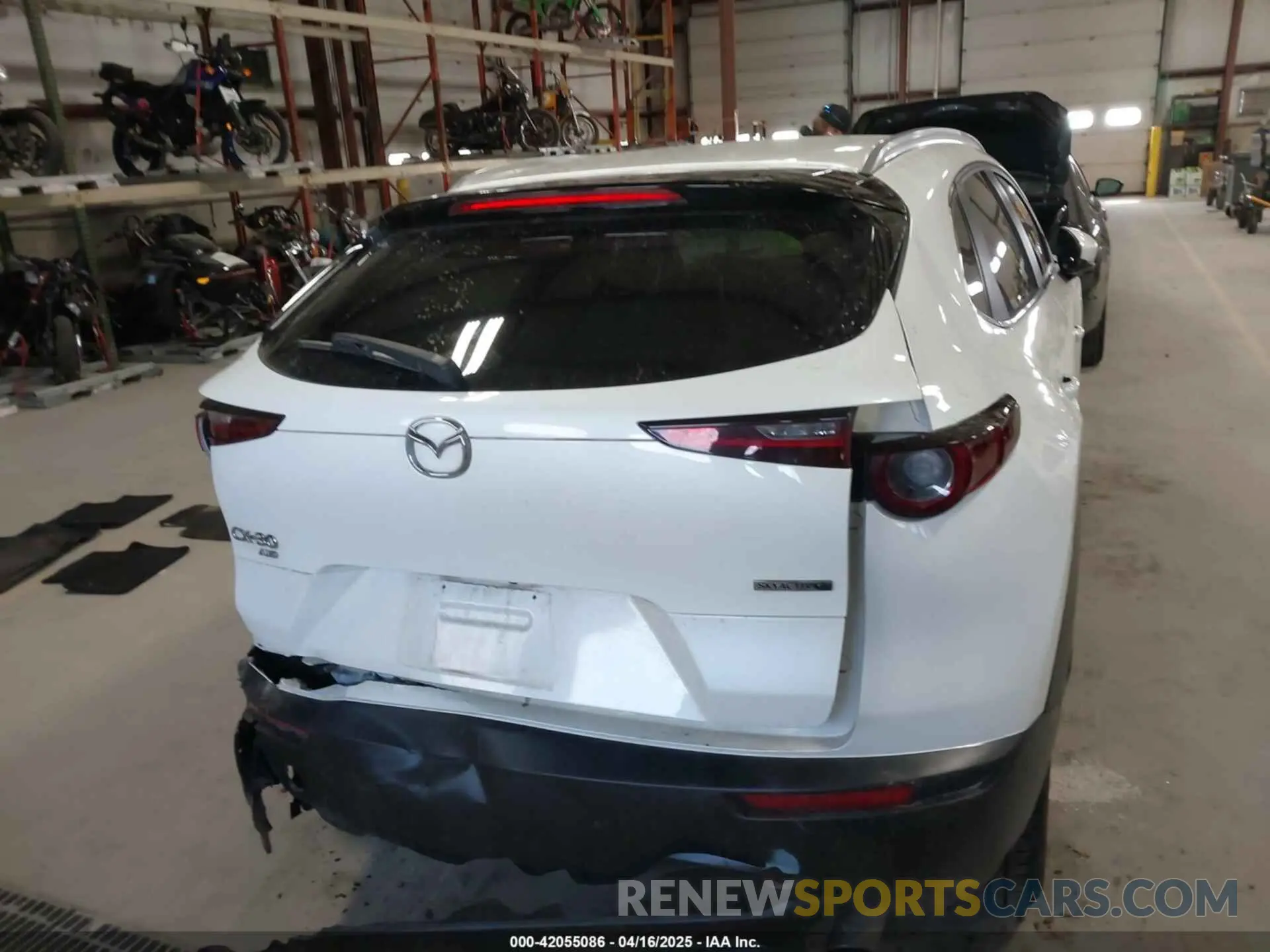 16 Photograph of a damaged car 3MVDMBCL6NM457972 MAZDA CX-30 2022