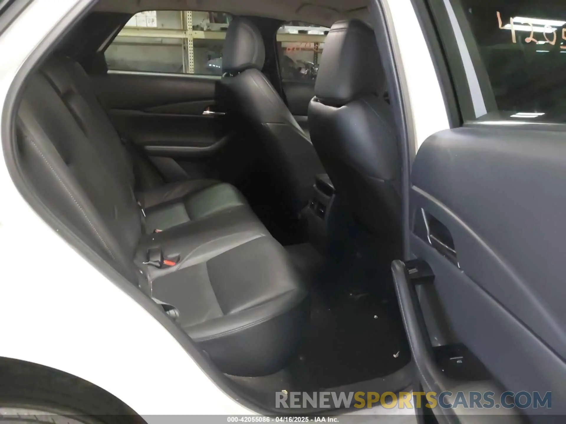 8 Photograph of a damaged car 3MVDMBCL6NM457972 MAZDA CX-30 2022