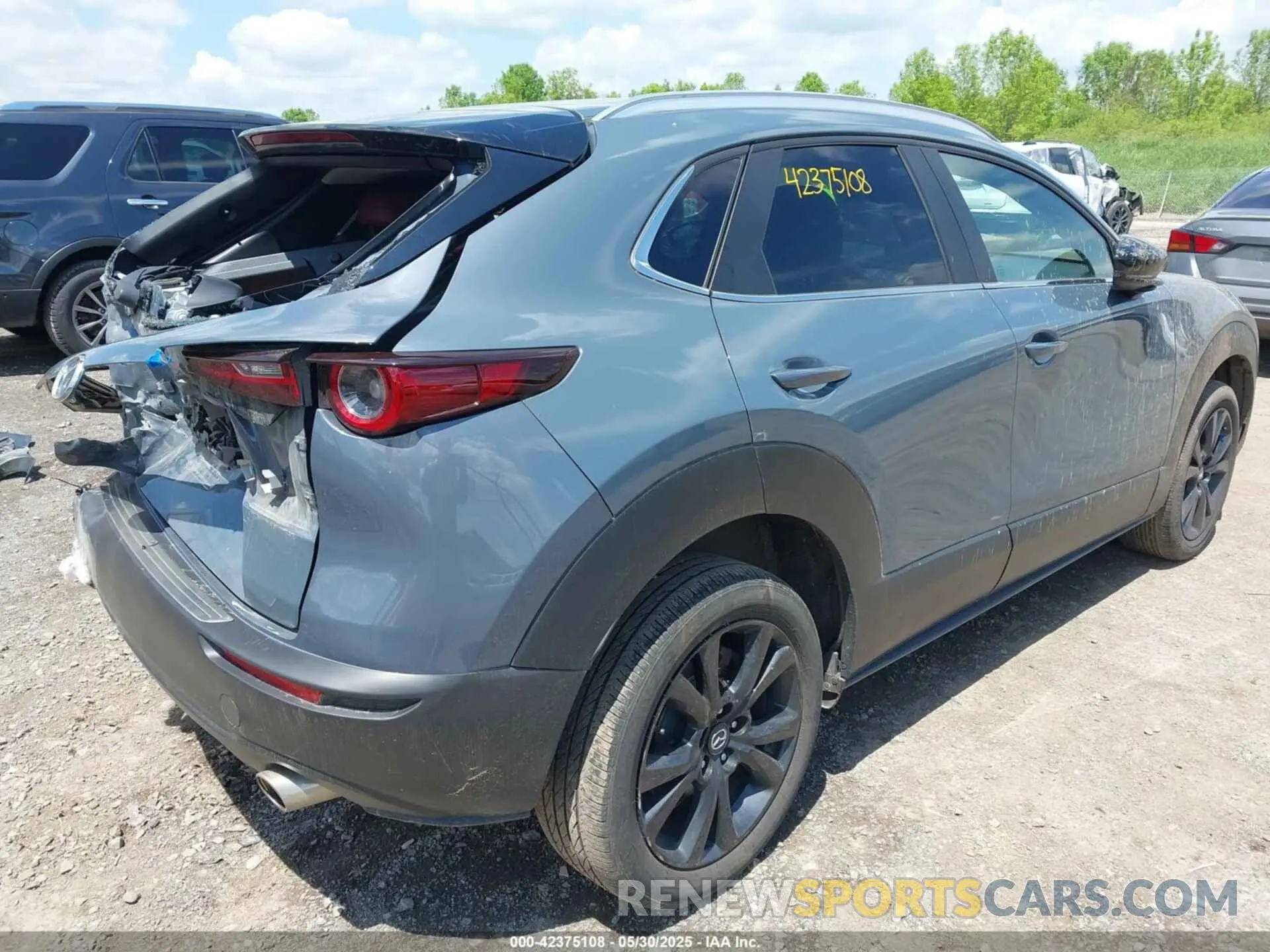 4 Photograph of a damaged car 3MVDMBCL8NM409034 MAZDA CX-30 2022