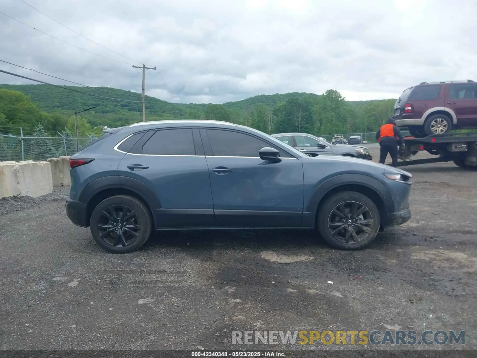 13 Photograph of a damaged car 3MVDMBCL8NM430370 MAZDA CX-30 2022
