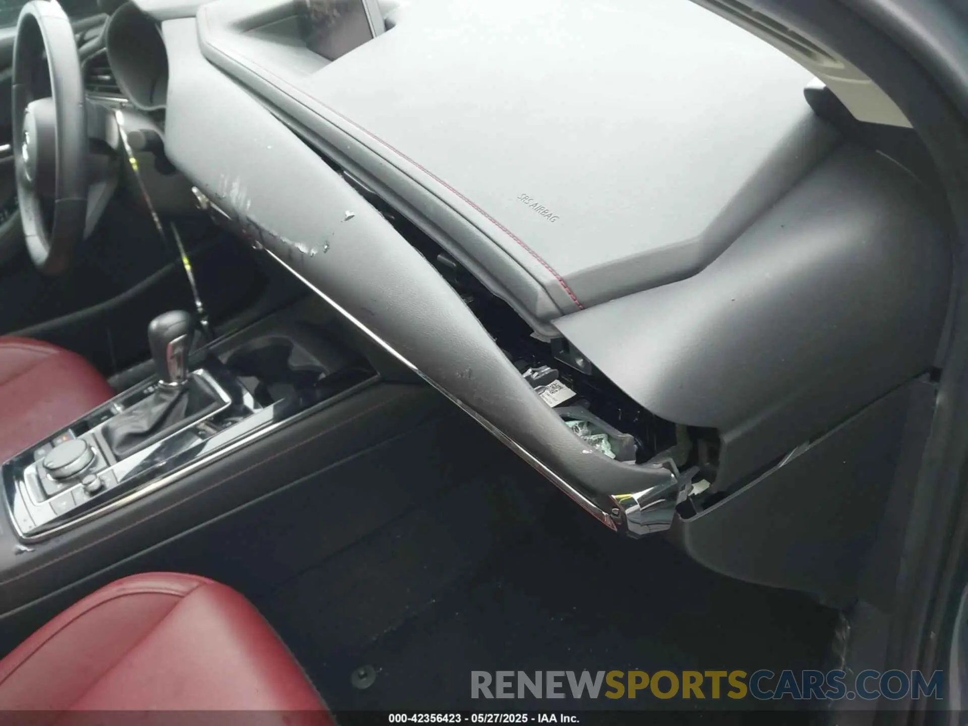 12 Photograph of a damaged car 3MVDMBCL8NM434452 MAZDA CX-30 2022