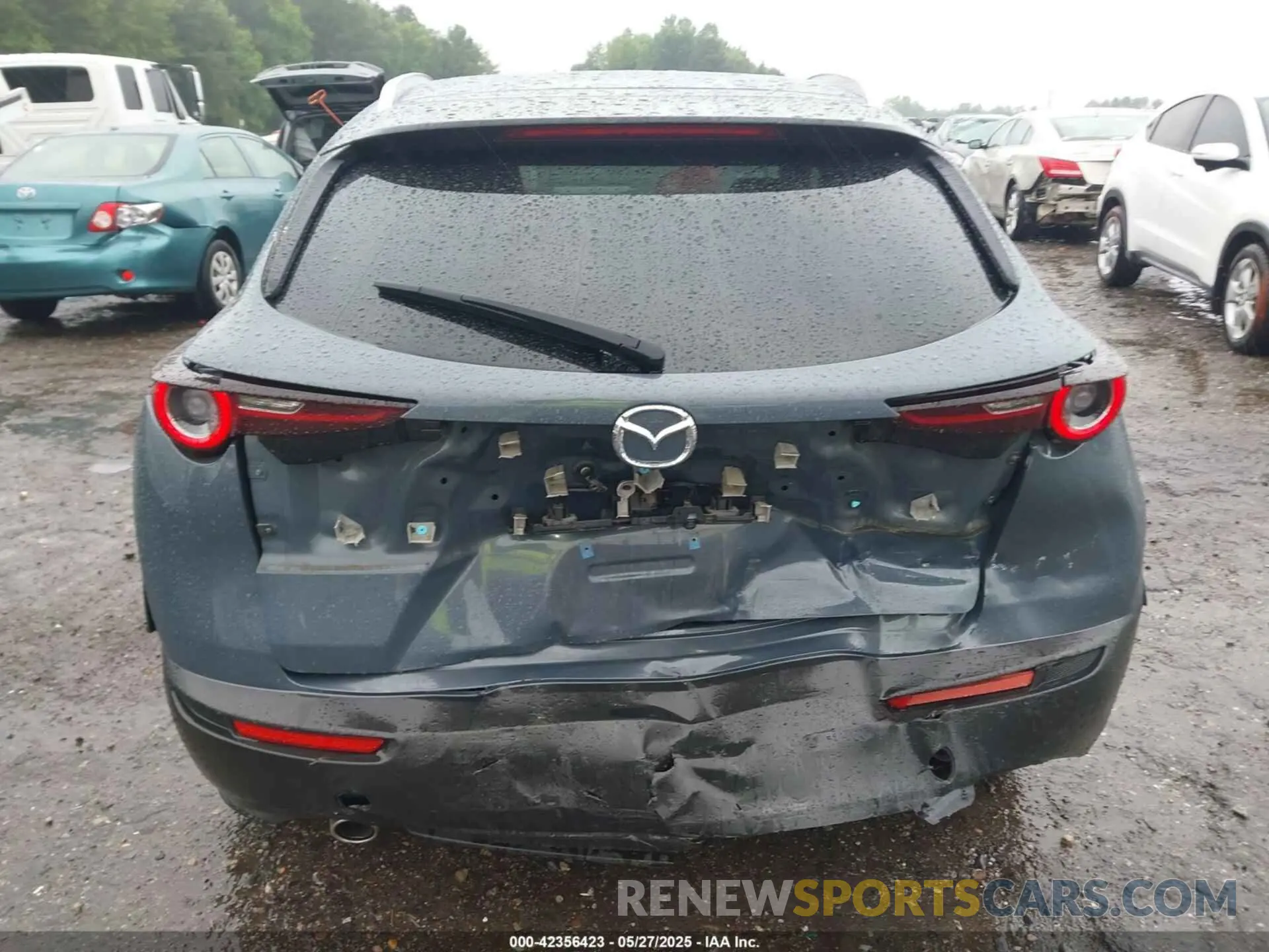 17 Photograph of a damaged car 3MVDMBCL8NM434452 MAZDA CX-30 2022