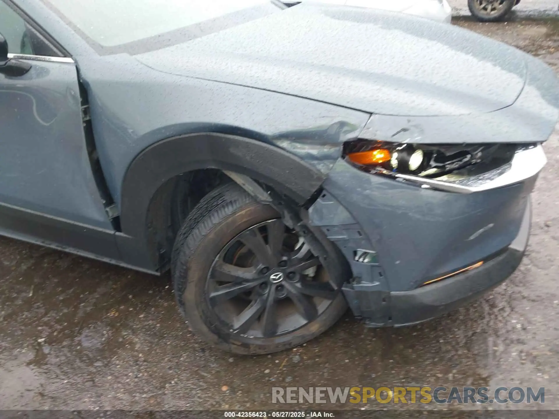 21 Photograph of a damaged car 3MVDMBCL8NM434452 MAZDA CX-30 2022
